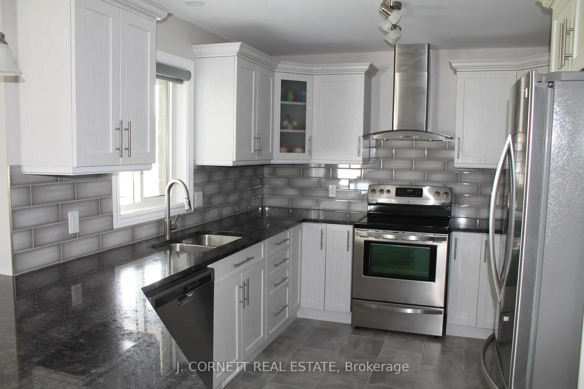 Photo 6 of 2140 Burke Avenue E, Cornwall — HOMEH