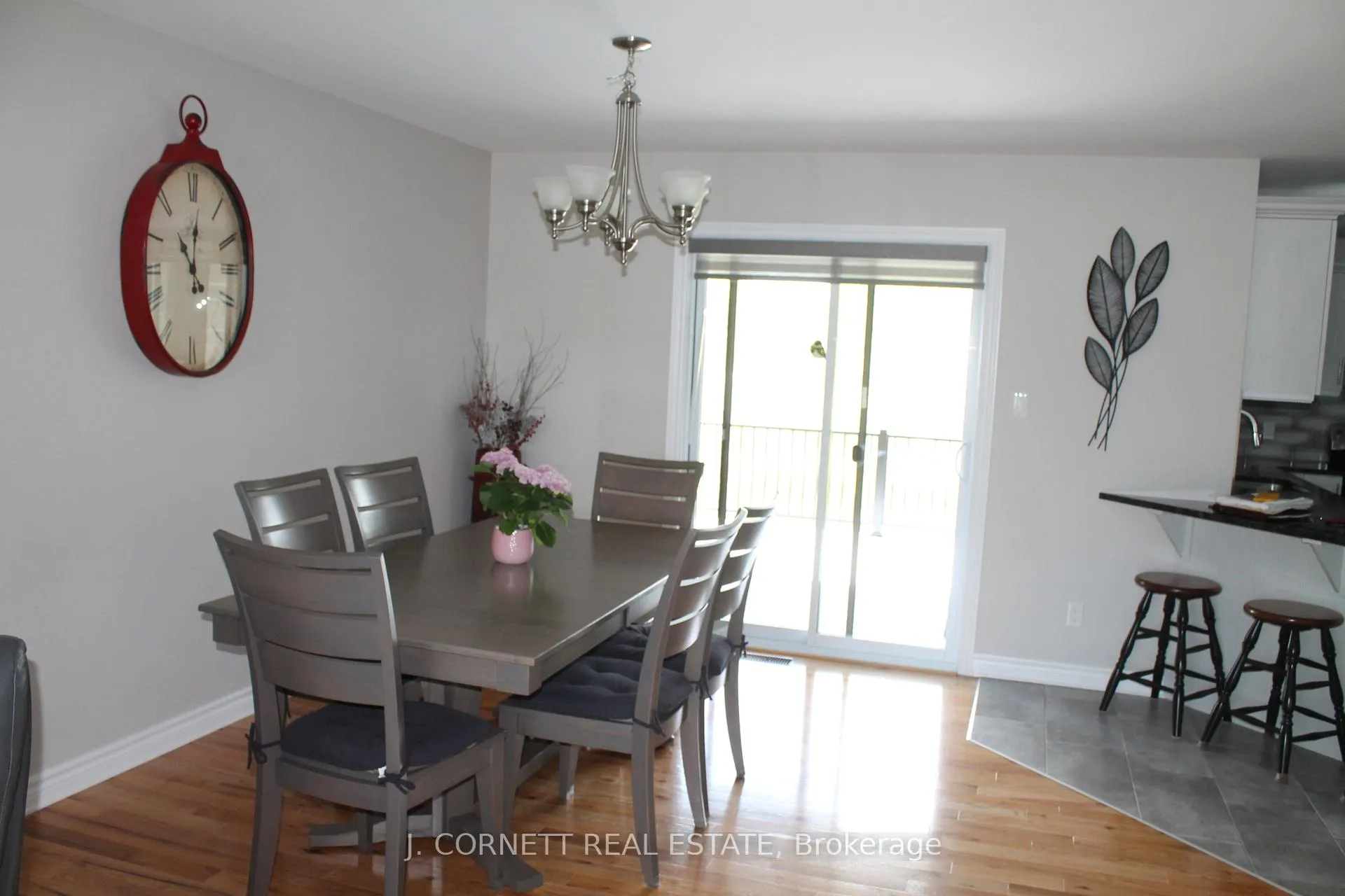 Photo 8 of 2140 Burke Avenue E, Cornwall — HOMEH