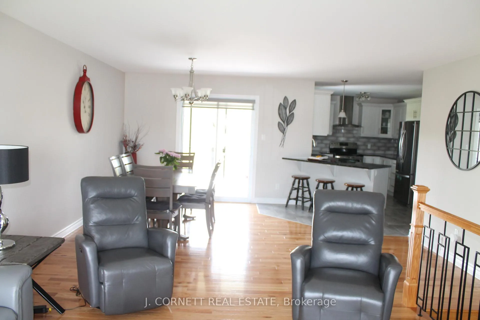 Photo 9 of 2140 Burke Avenue E, Cornwall — HOMEH