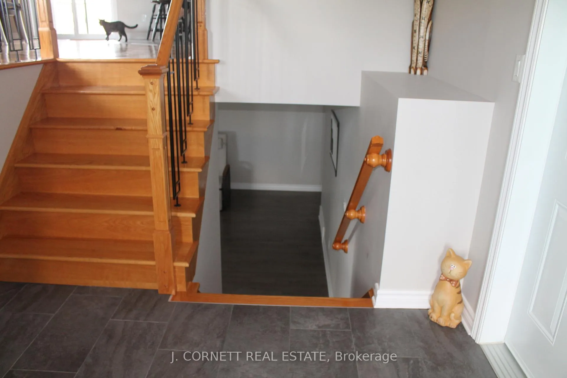 Photo 18 of 2140 Burke Avenue E, Cornwall — HOMEH