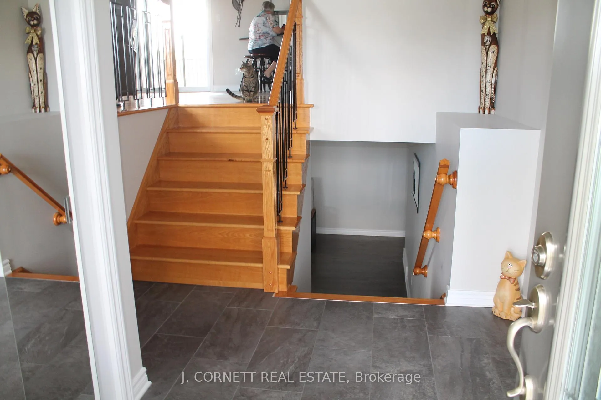 Photo 19 of 2140 Burke Avenue E, Cornwall — HOMEH