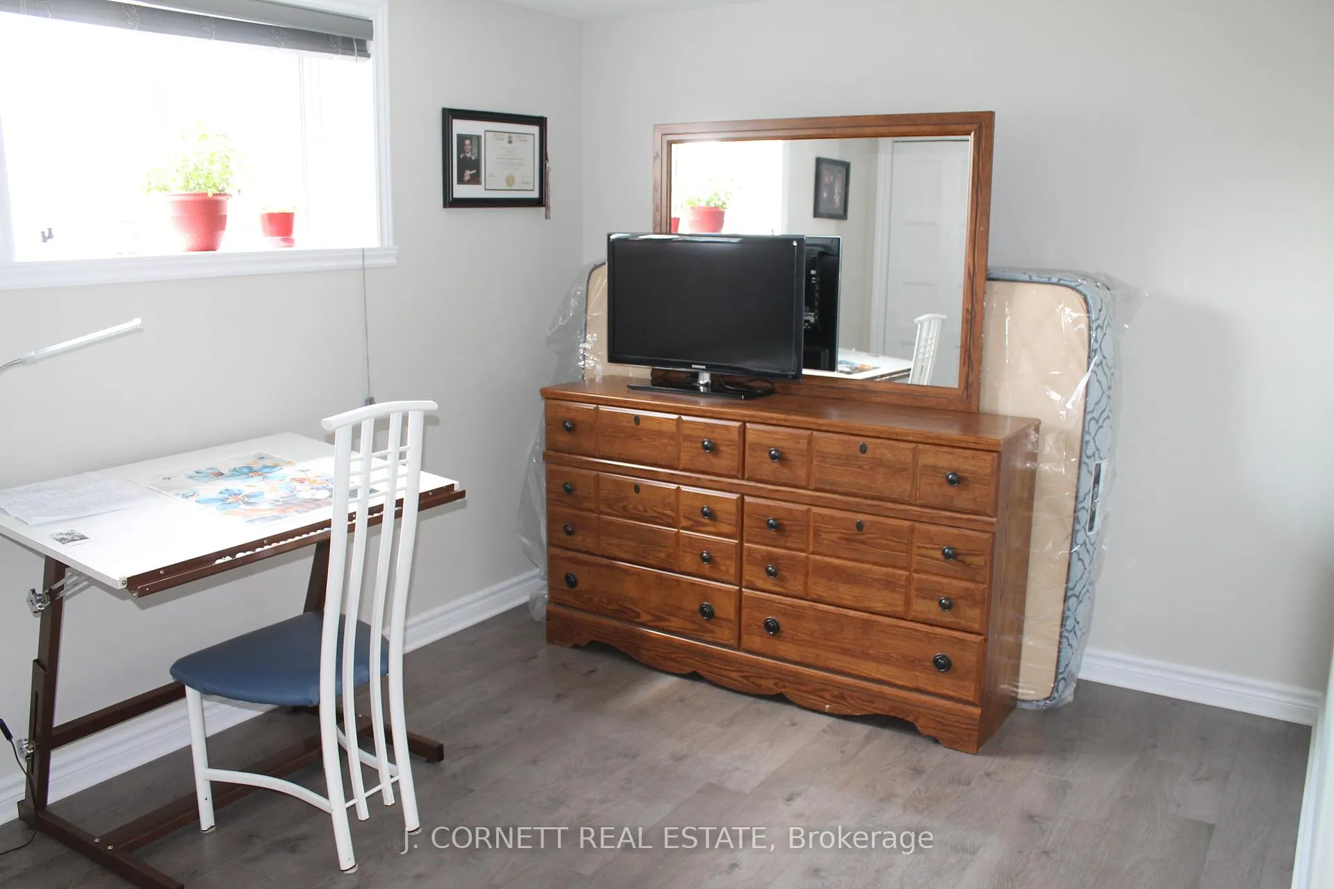 Photo 25 of 2140 Burke Avenue E, Cornwall — HOMEH