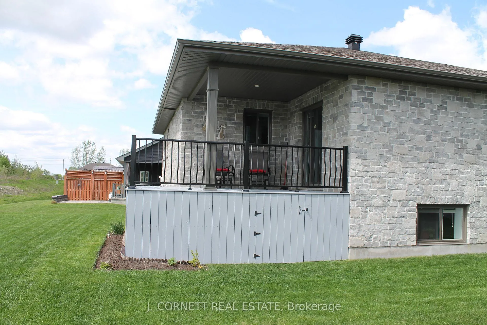 Photo 31 of 2140 Burke Avenue E, Cornwall — HOMEH