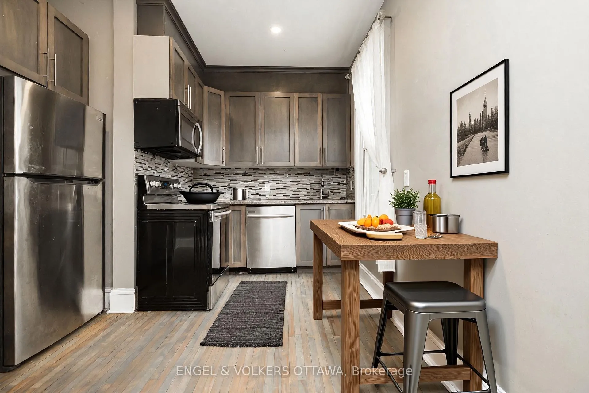 Photo 2 of 84 Second Avenue, Ottawa, Glebe — HOMEH