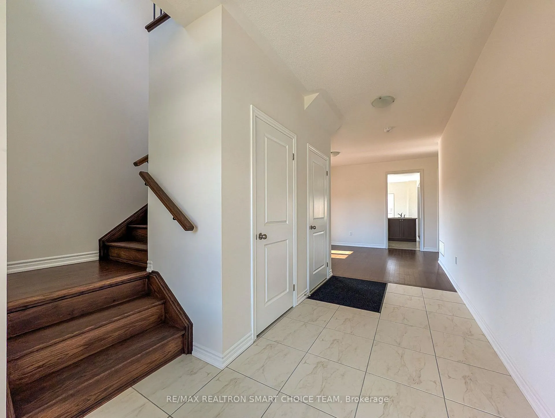 Photo 5 of 12 Fenn Crescent, New Tecumseth, Rural New Tecumseth — HOMEH