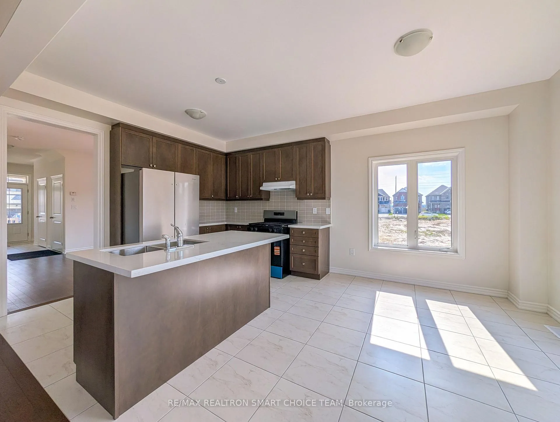 Photo 9 of 12 Fenn Crescent, New Tecumseth, Rural New Tecumseth — HOMEH
