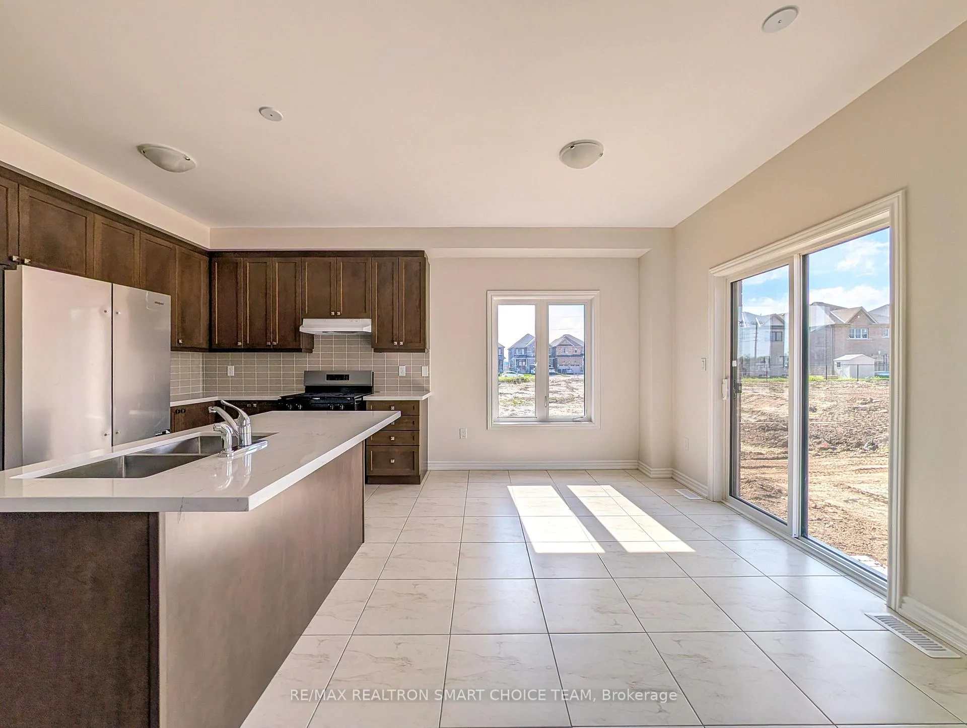 Photo 10 of 12 Fenn Crescent, New Tecumseth, Rural New Tecumseth — HOMEH