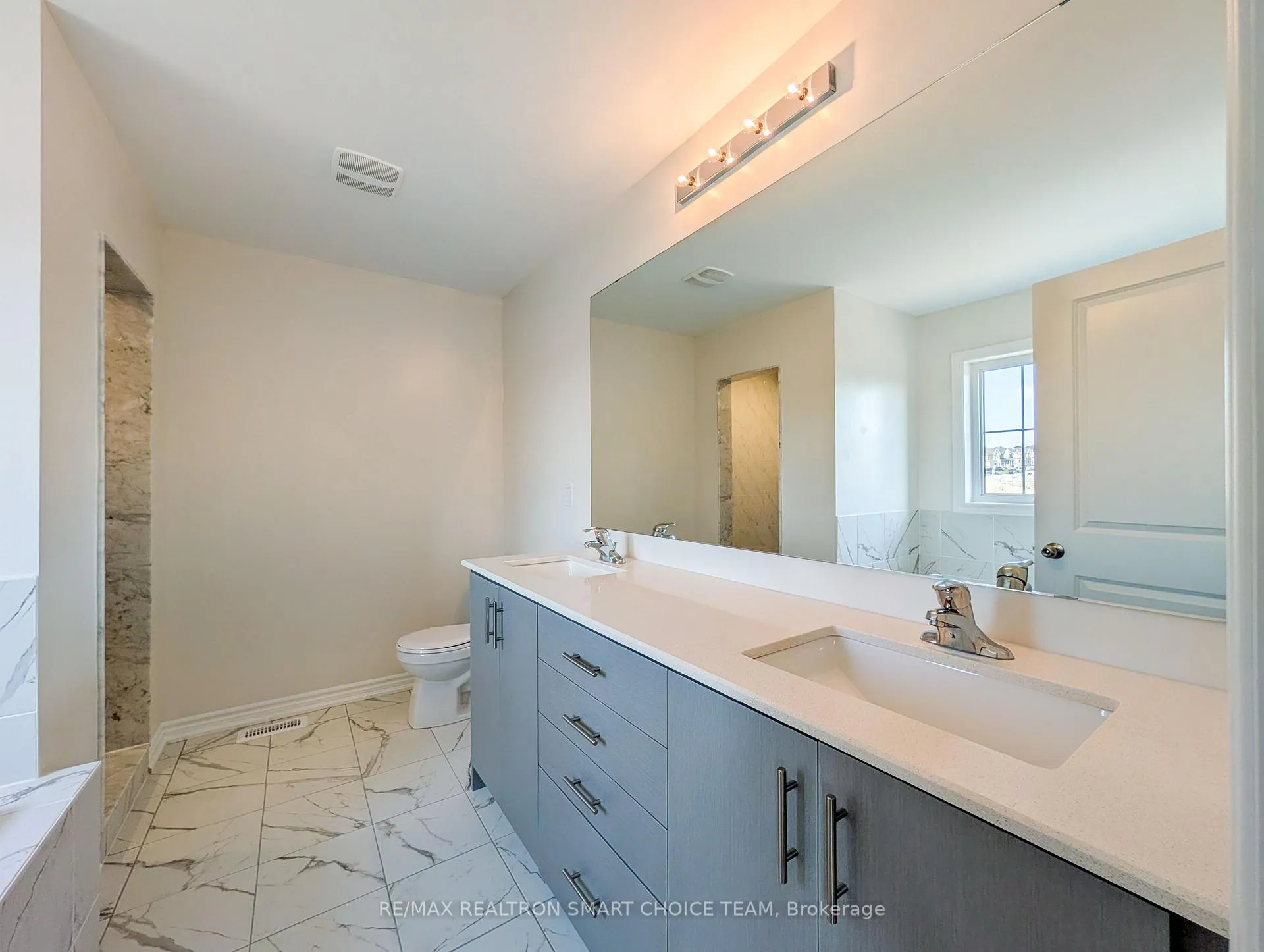 Photo 38 of 12 Fenn Crescent, New Tecumseth, Rural New Tecumseth — HOMEH