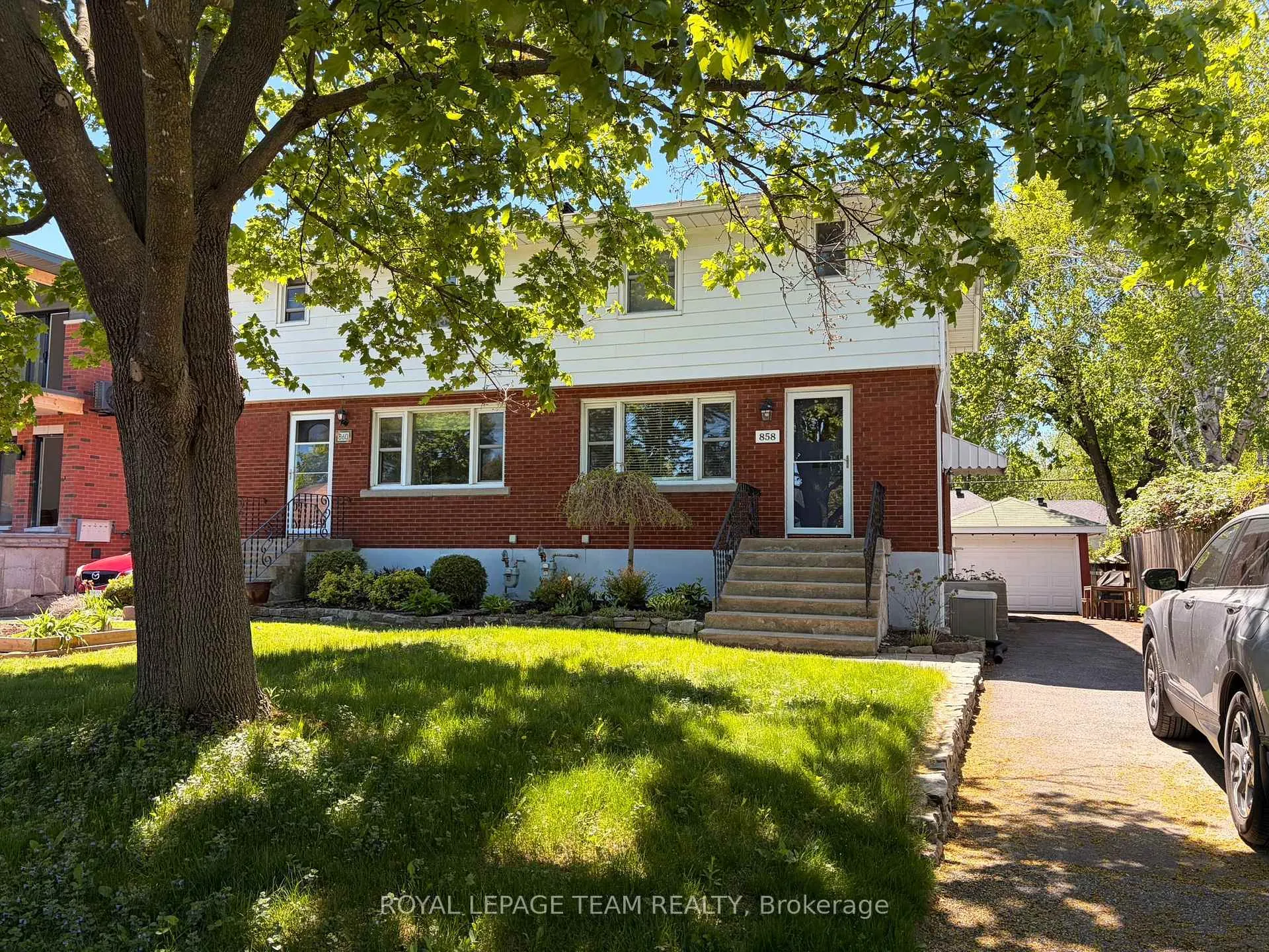 Photo 1 of 858 Riddell Avenue N, Ottawa, McKellar Heights/Glabar Park — HOMEH