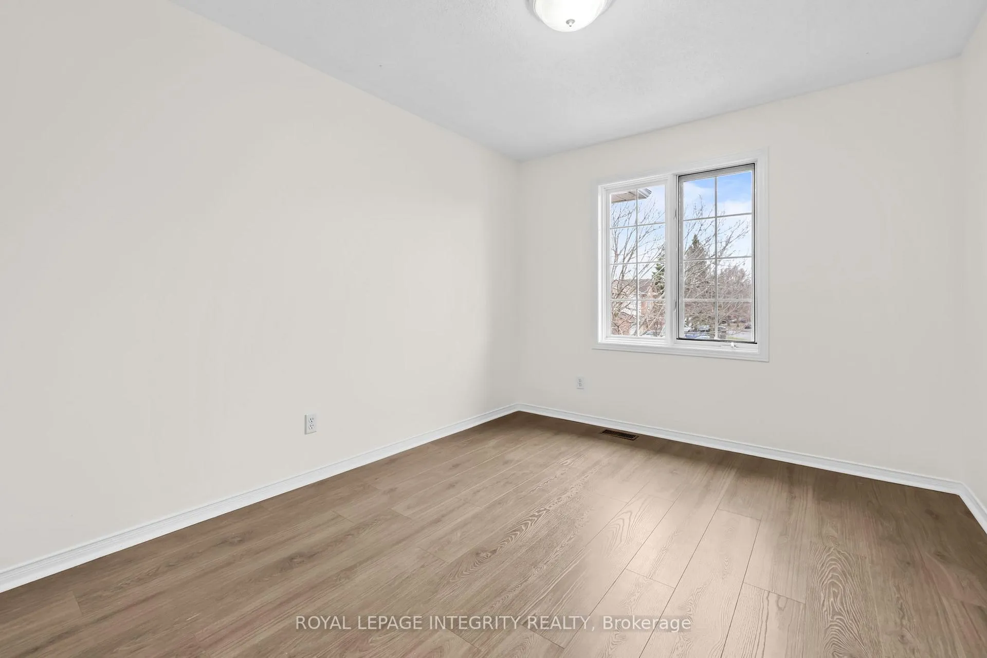 Photo 20 of 9 Flowertree Crescent, Ottawa, Kanata - Emerald Meadows/Trailwest — HOMEH