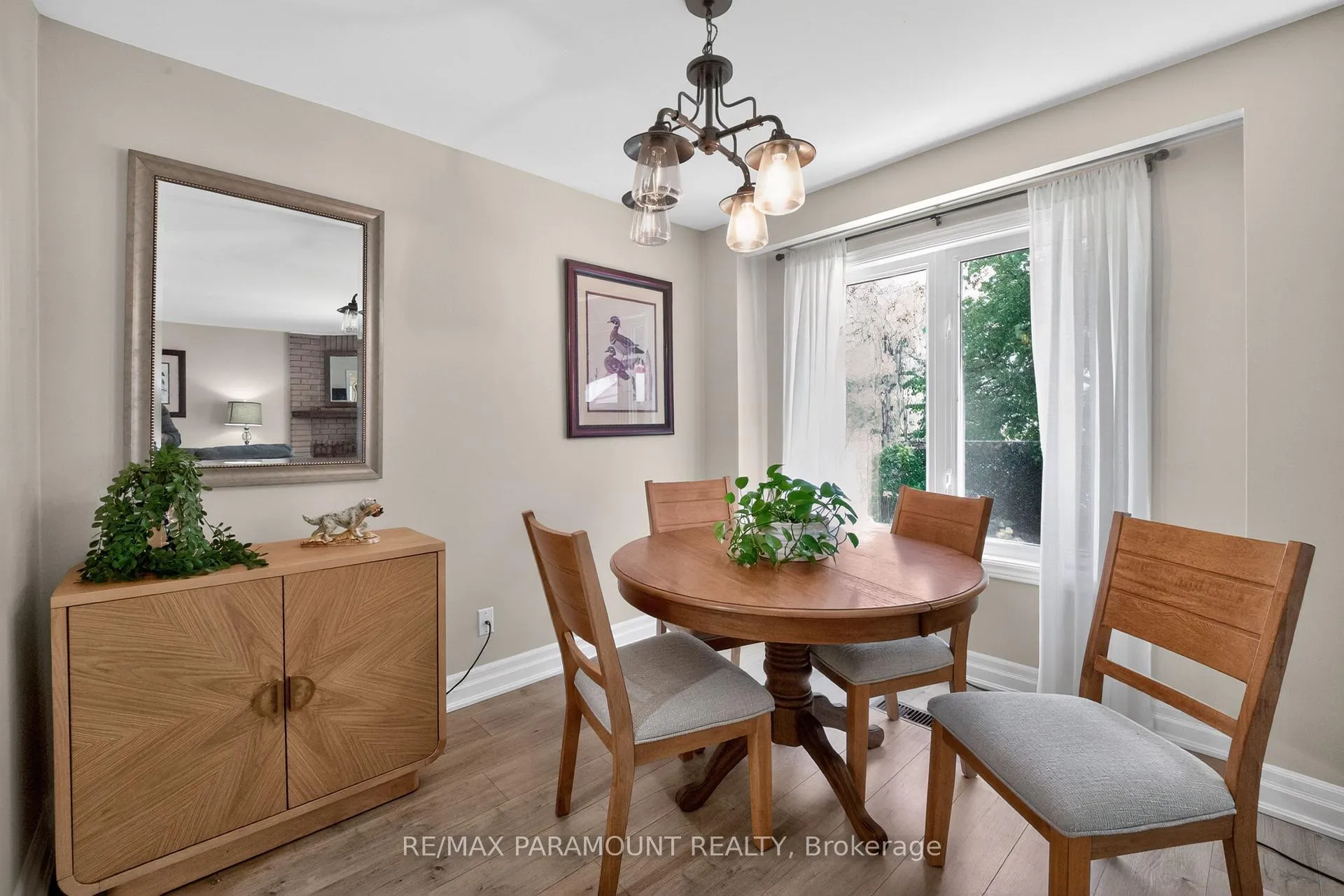 Photo 10 of 186 Weybridge Trail, Brampton, Madoc — HOMEH
