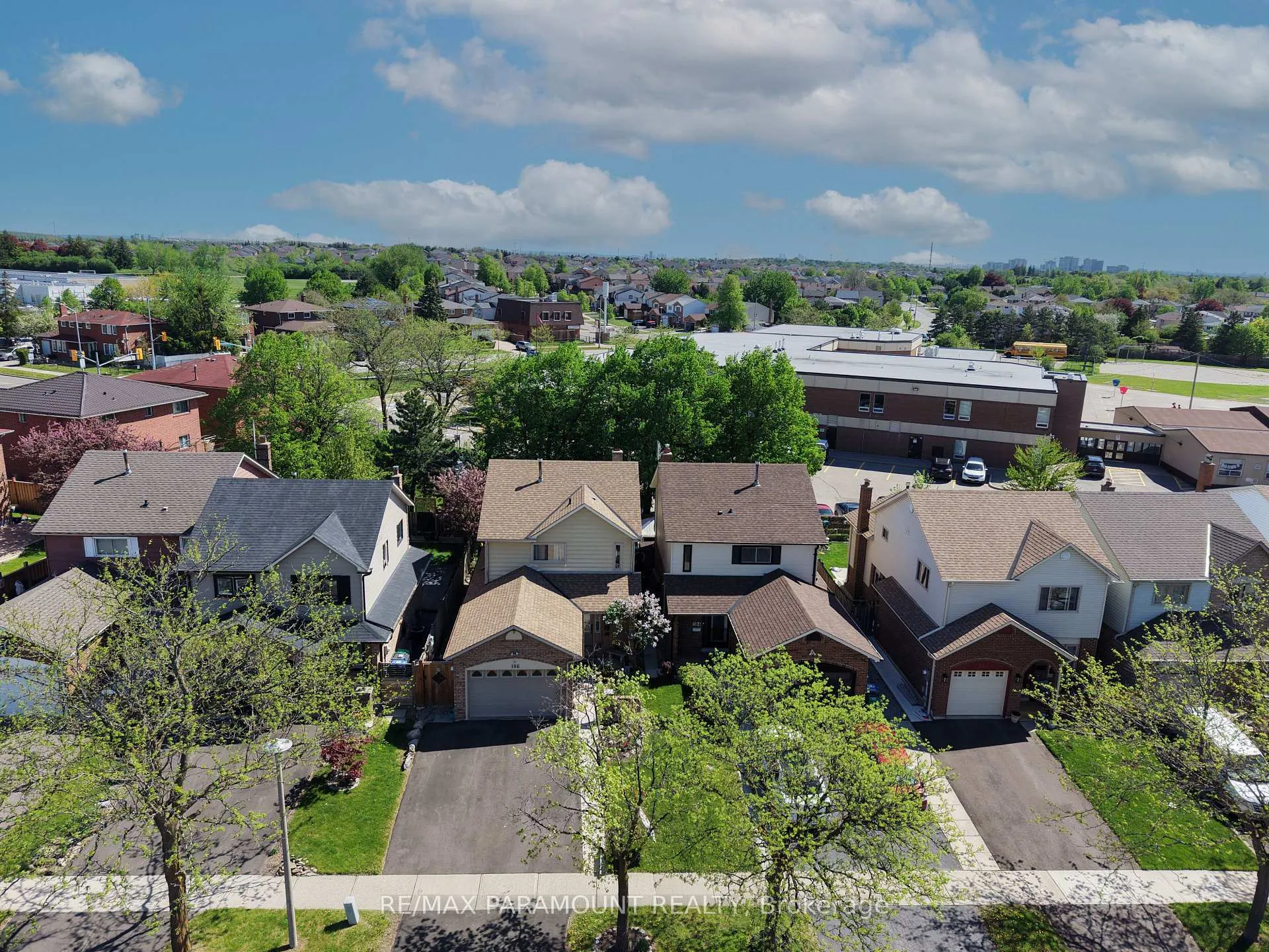 Photo 41 of 186 Weybridge Trail, Brampton, Madoc — HOMEH