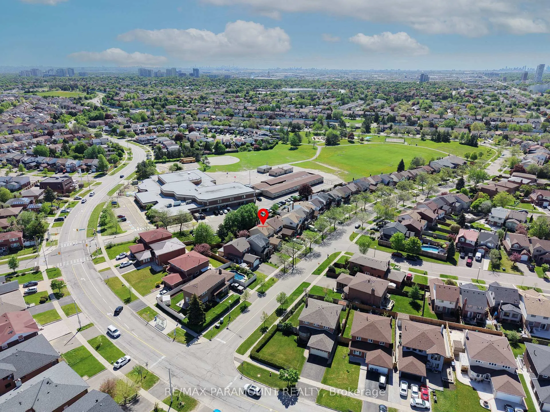 Photo 47 of 186 Weybridge Trail, Brampton, Madoc — HOMEH