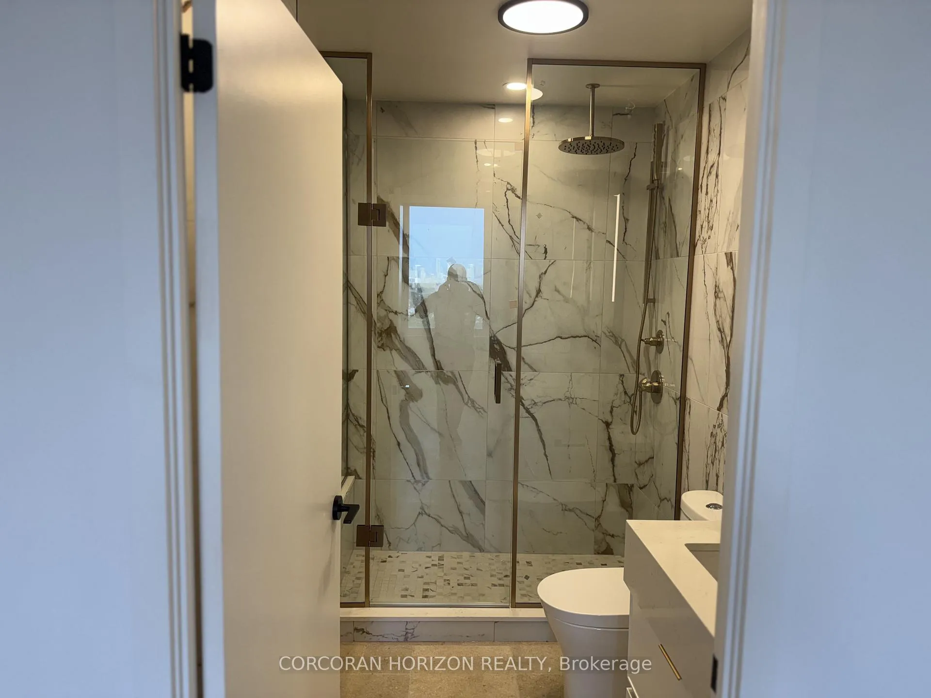 Photo 12 of Unit 819, 1050 Eastern Avenue, Toronto, Greenwood-Coxwell — HOMEH