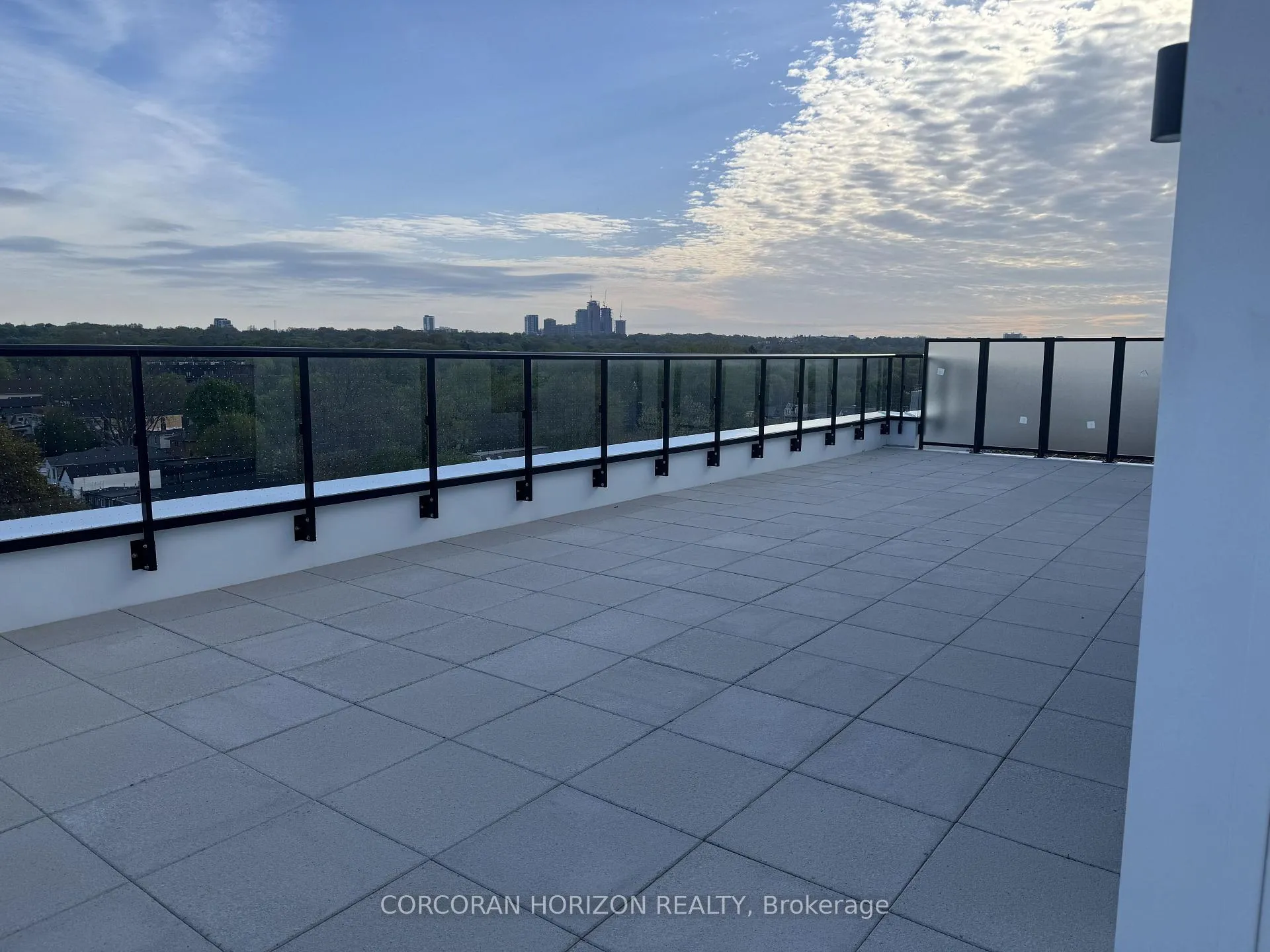 Photo 17 of Unit 819, 1050 Eastern Avenue, Toronto, Greenwood-Coxwell — HOMEH
