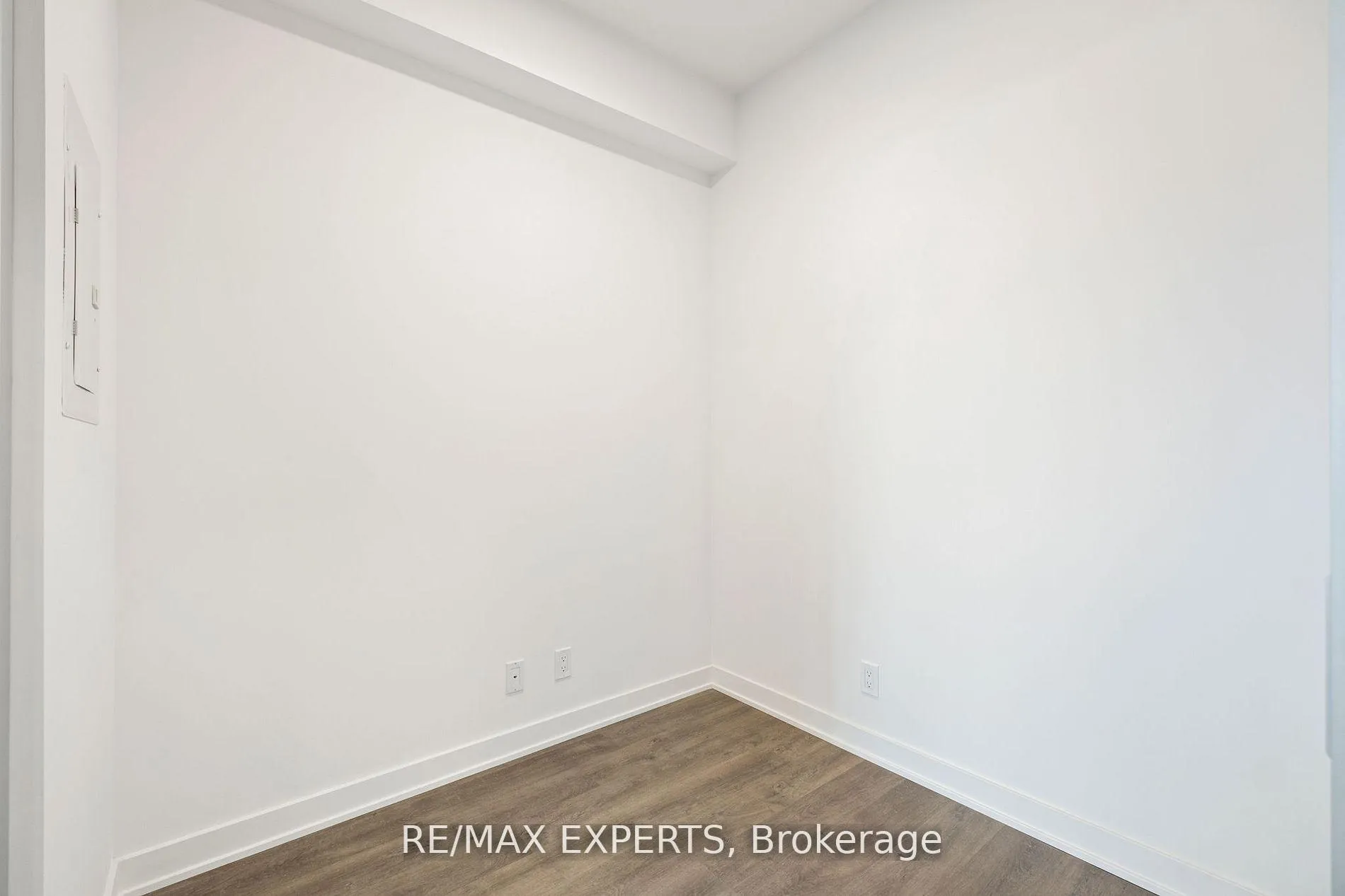 Photo 16 of Unit B1504, 50 Upper Mall Way, Vaughan, Brownridge — HOMEH