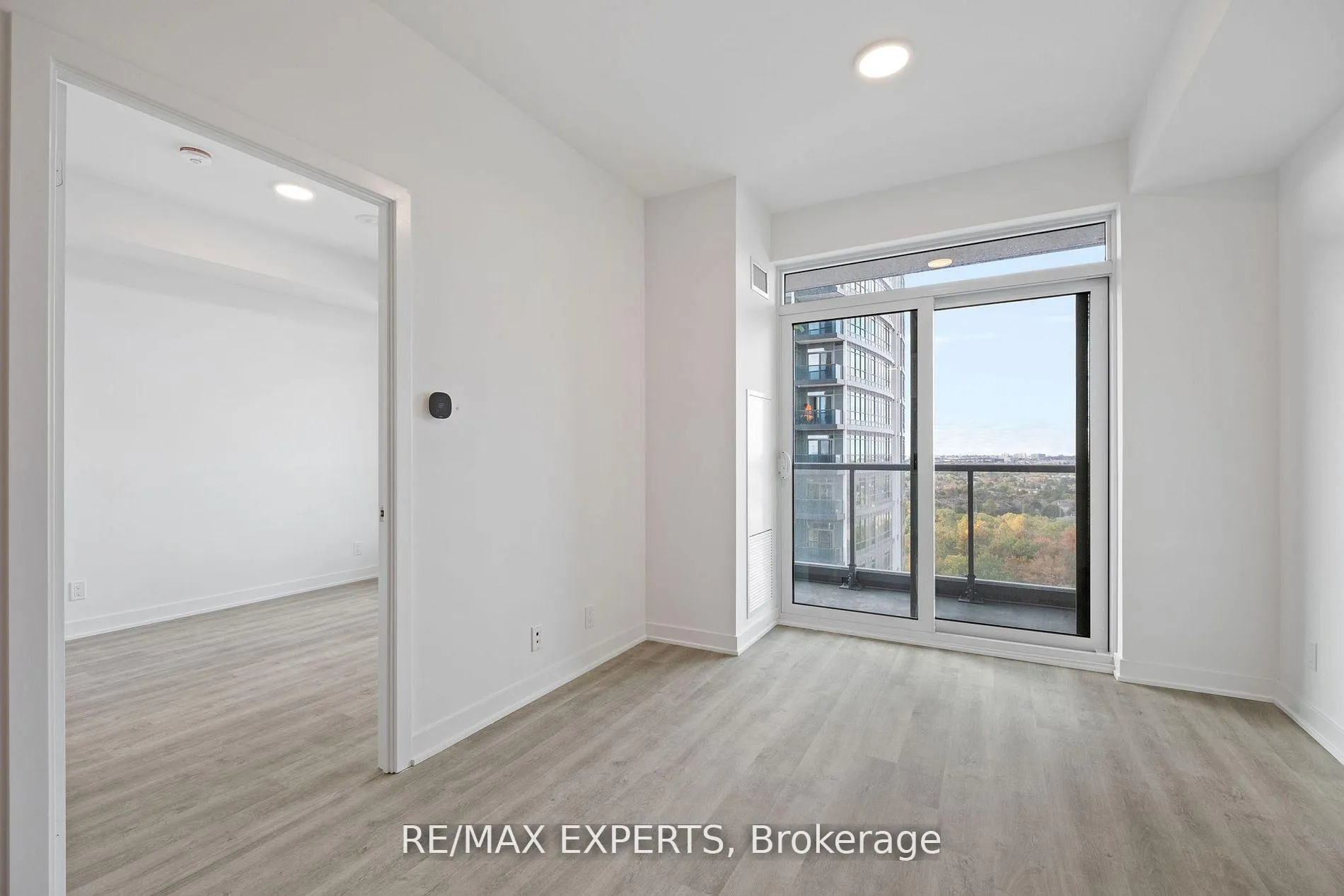 Photo 24 of Unit B1504, 50 Upper Mall Way, Vaughan, Brownridge — HOMEH