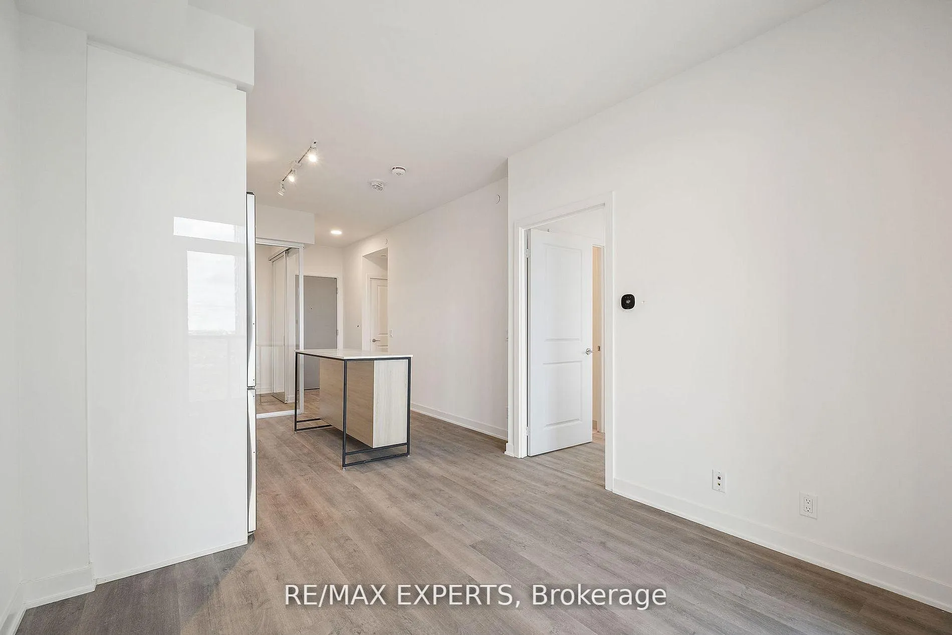 Photo 26 of Unit B1504, 50 Upper Mall Way, Vaughan, Brownridge — HOMEH