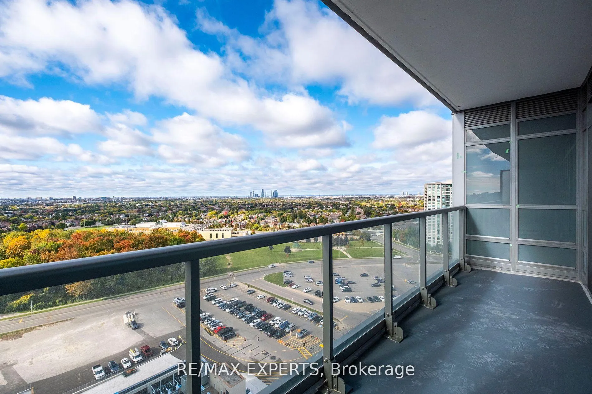 Photo 32 of Unit B1504, 50 Upper Mall Way, Vaughan, Brownridge — HOMEH