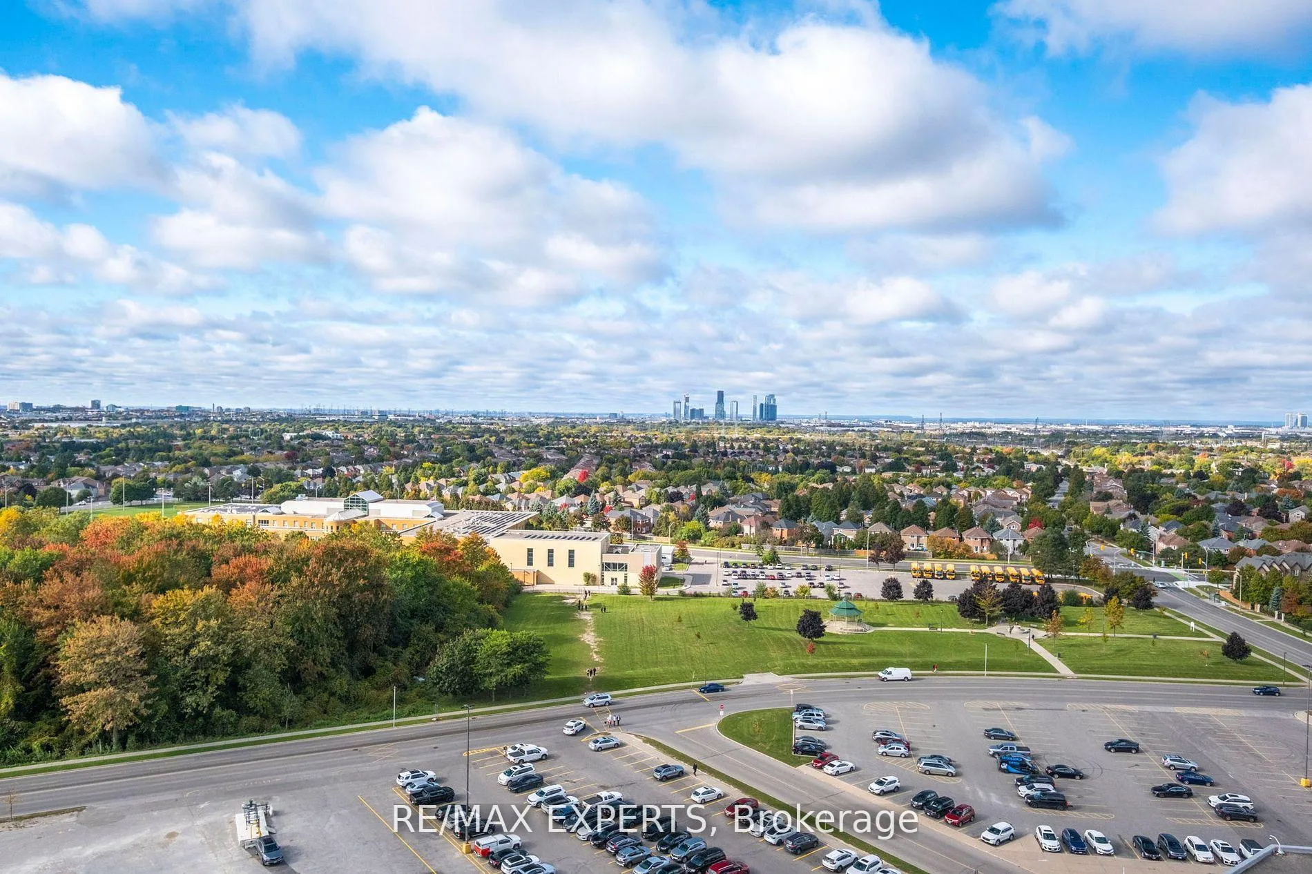 Photo 34 of Unit B1504, 50 Upper Mall Way, Vaughan, Brownridge — HOMEH