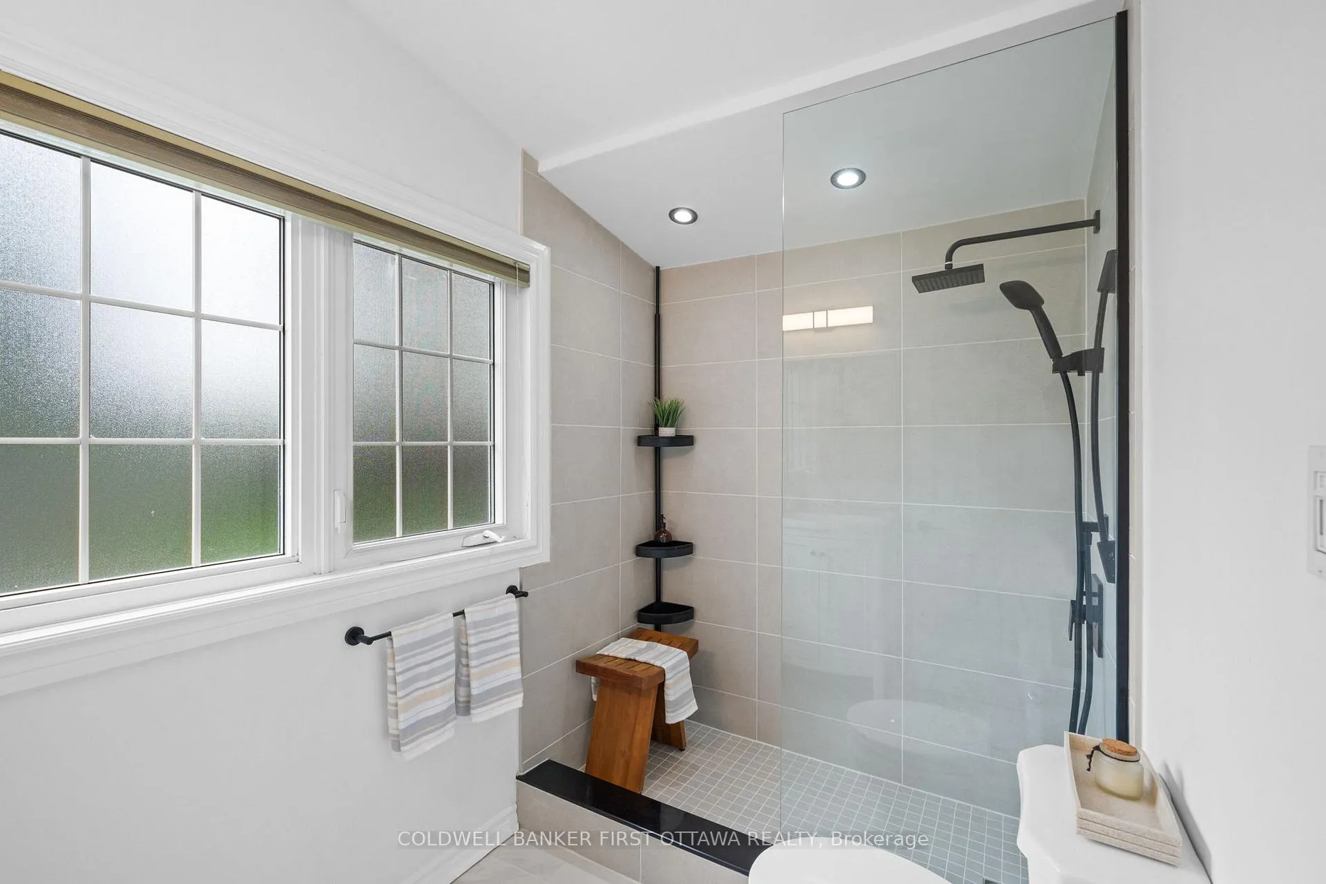Photo 22 of 14 Cramer Drive, Ottawa, Sheahan Estates/Trend Village — HOMEH