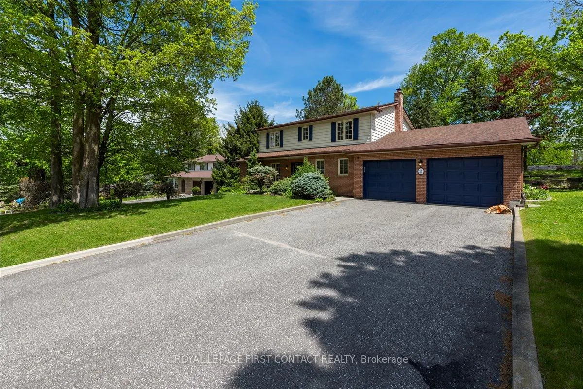 Photo 2 of 11 Forestwood Lane, Barrie, South Shore — HOMEH