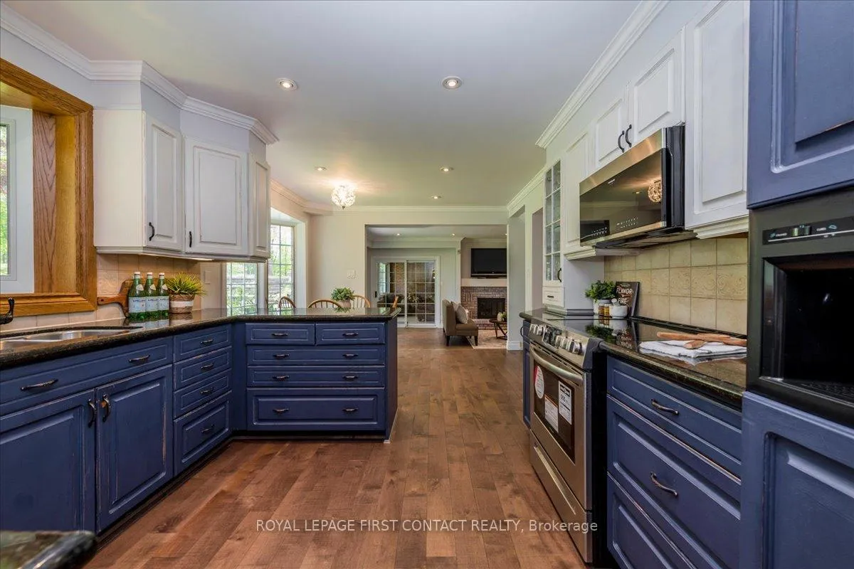Photo 10 of 11 Forestwood Lane, Barrie, South Shore — HOMEH