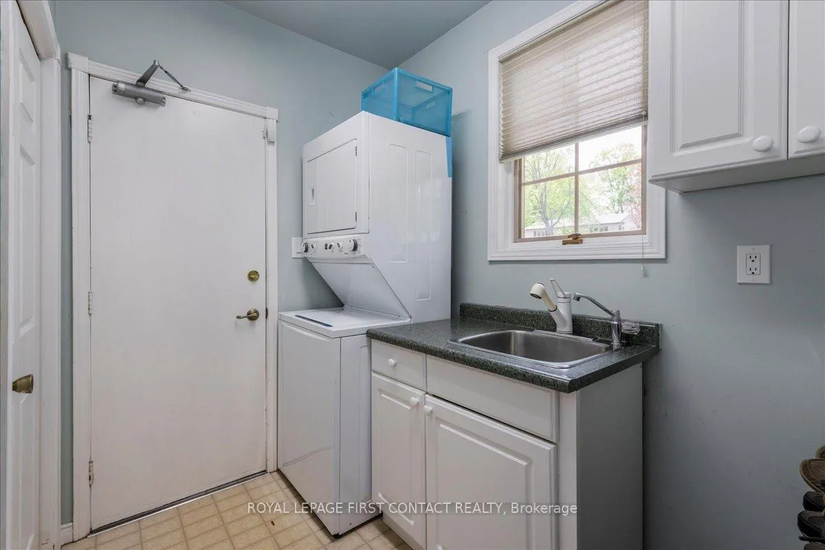 Photo 19 of 11 Forestwood Lane, Barrie, South Shore — HOMEH