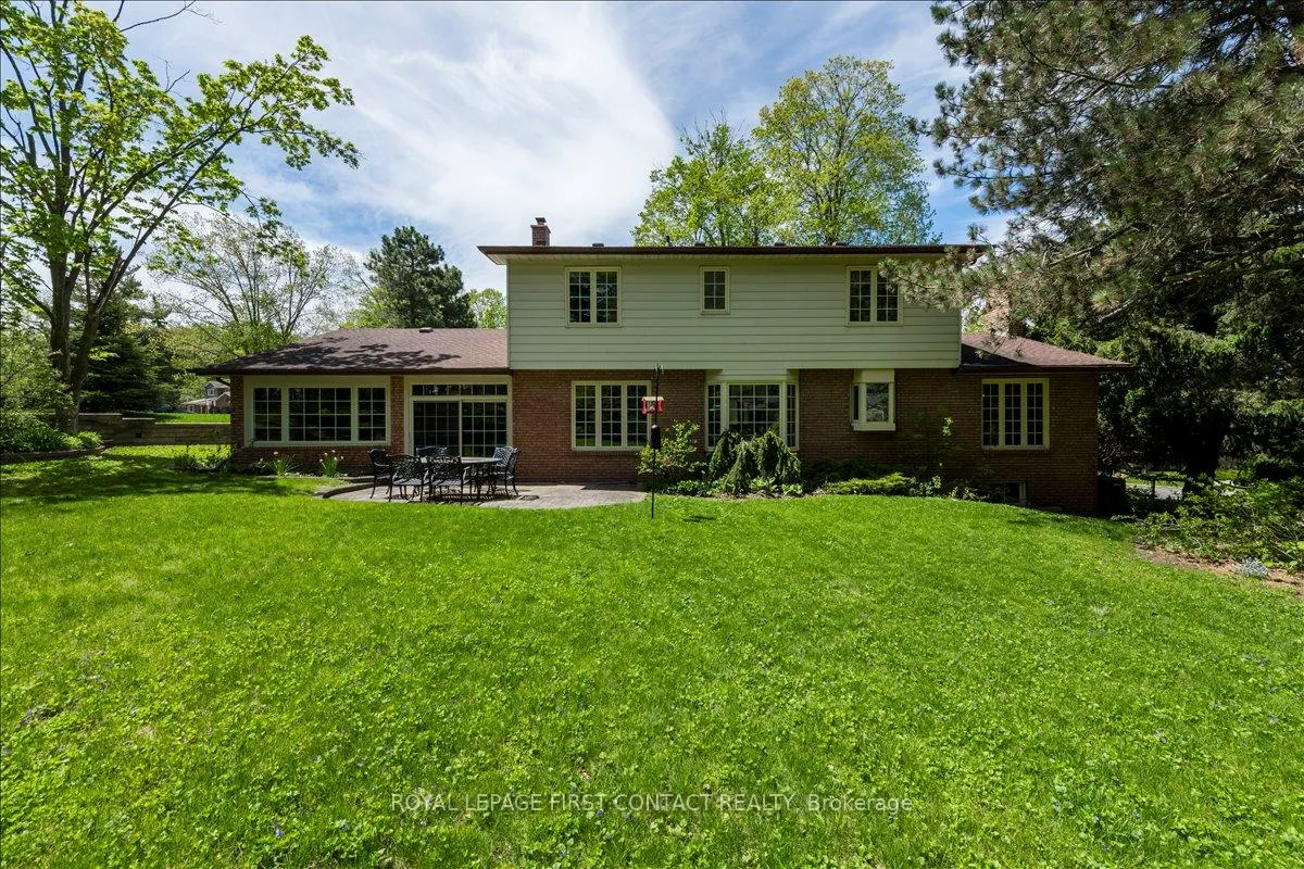 Photo 41 of 11 Forestwood Lane, Barrie, South Shore — HOMEH