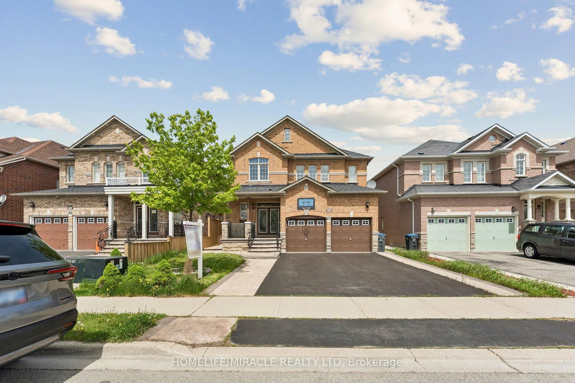 Photo 2 of 58 Dovehaven Crescent, Brampton, Bram East — HOMEH