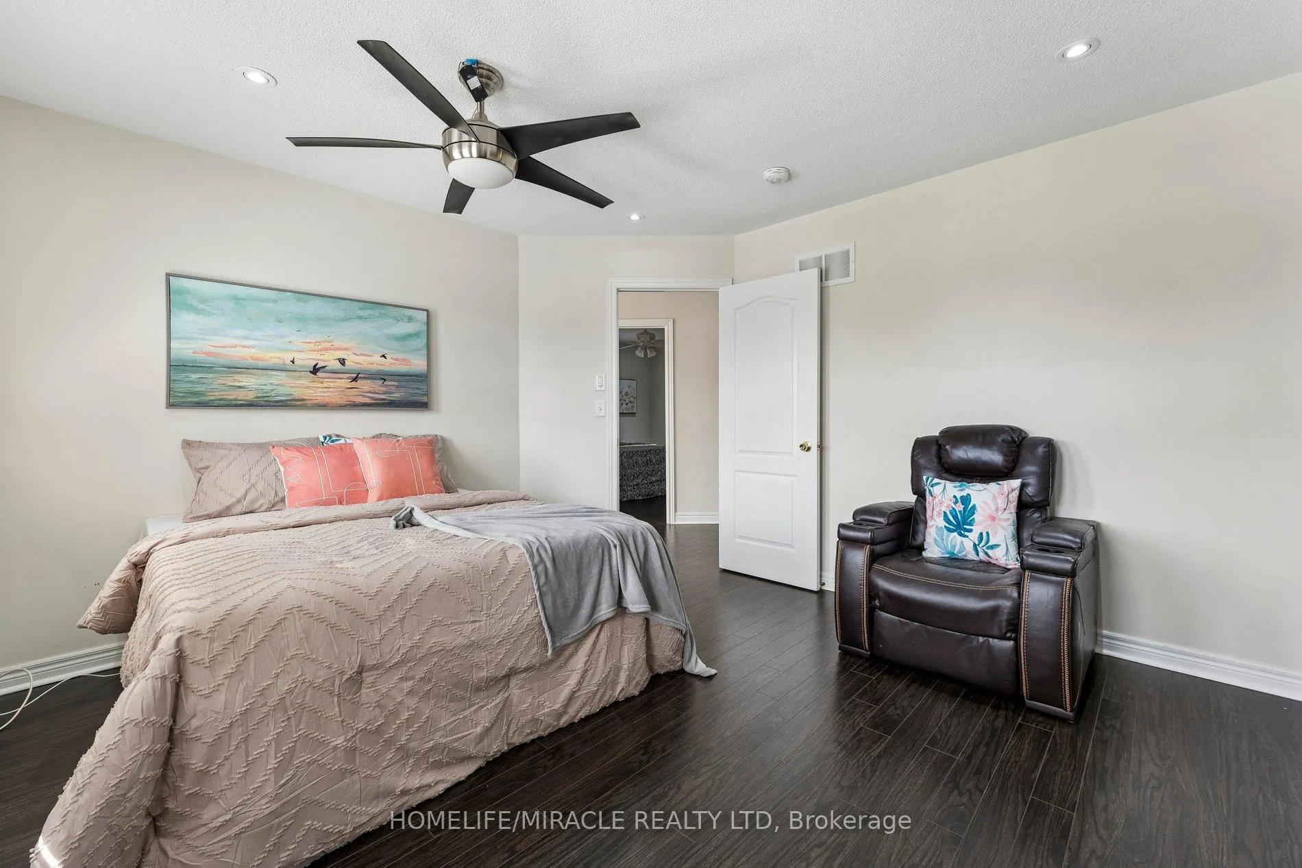 Photo 31 of 58 Dovehaven Crescent, Brampton, Bram East — HOMEH