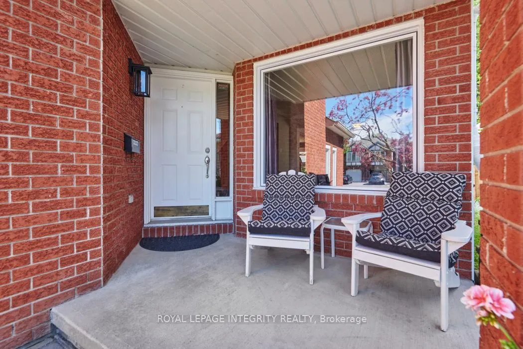 Photo 2 of 97 Grenadier Way, Ottawa, Barrhaven - Longfields — HOMEH