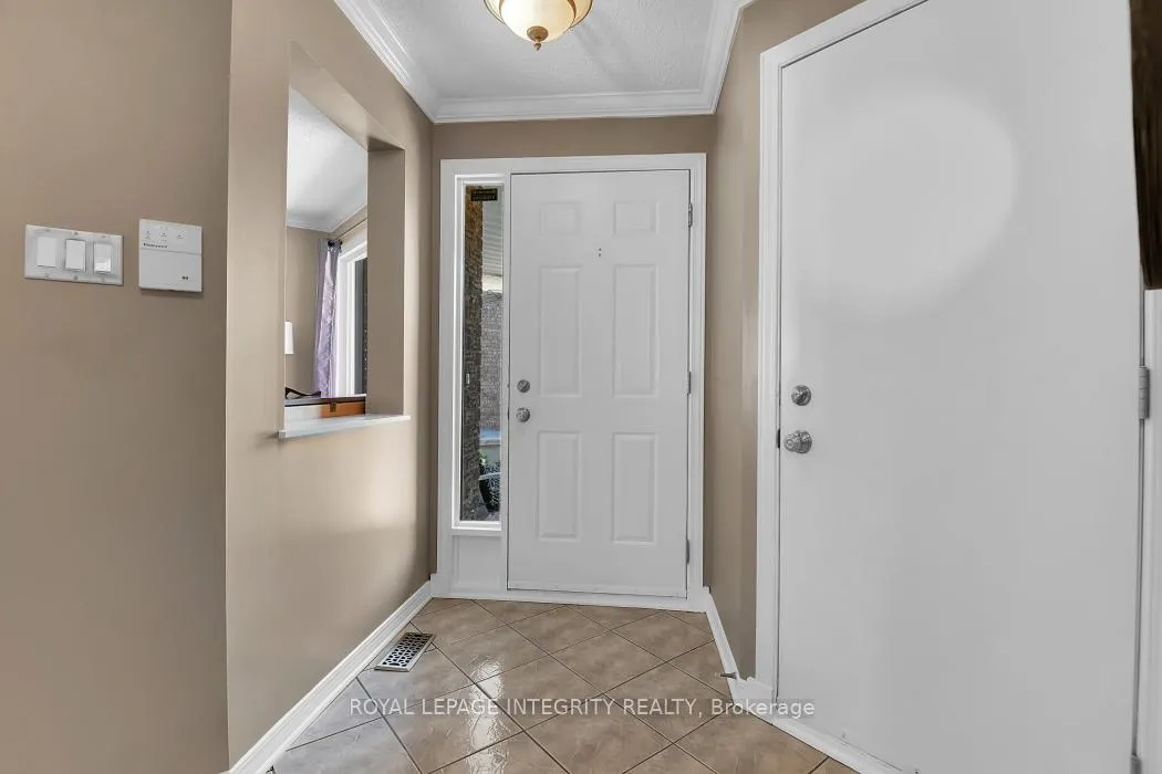 Photo 3 of 97 Grenadier Way, Ottawa, Barrhaven - Longfields — HOMEH