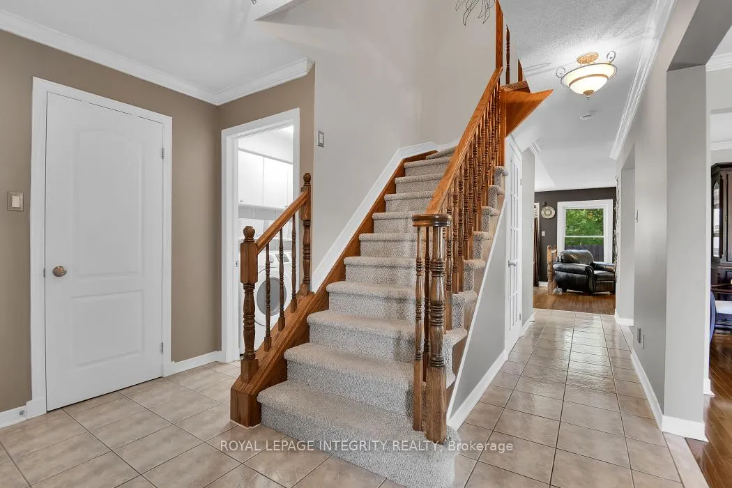 Photo 4 of 97 Grenadier Way, Ottawa, Barrhaven - Longfields — HOMEH