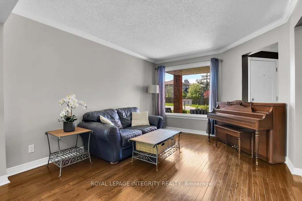 Photo 5 of 97 Grenadier Way, Ottawa, Barrhaven - Longfields — HOMEH