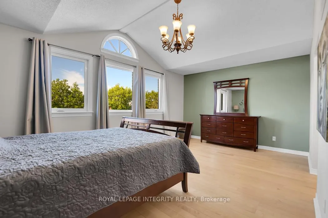 Photo 17 of 97 Grenadier Way, Ottawa, Barrhaven - Longfields — HOMEH