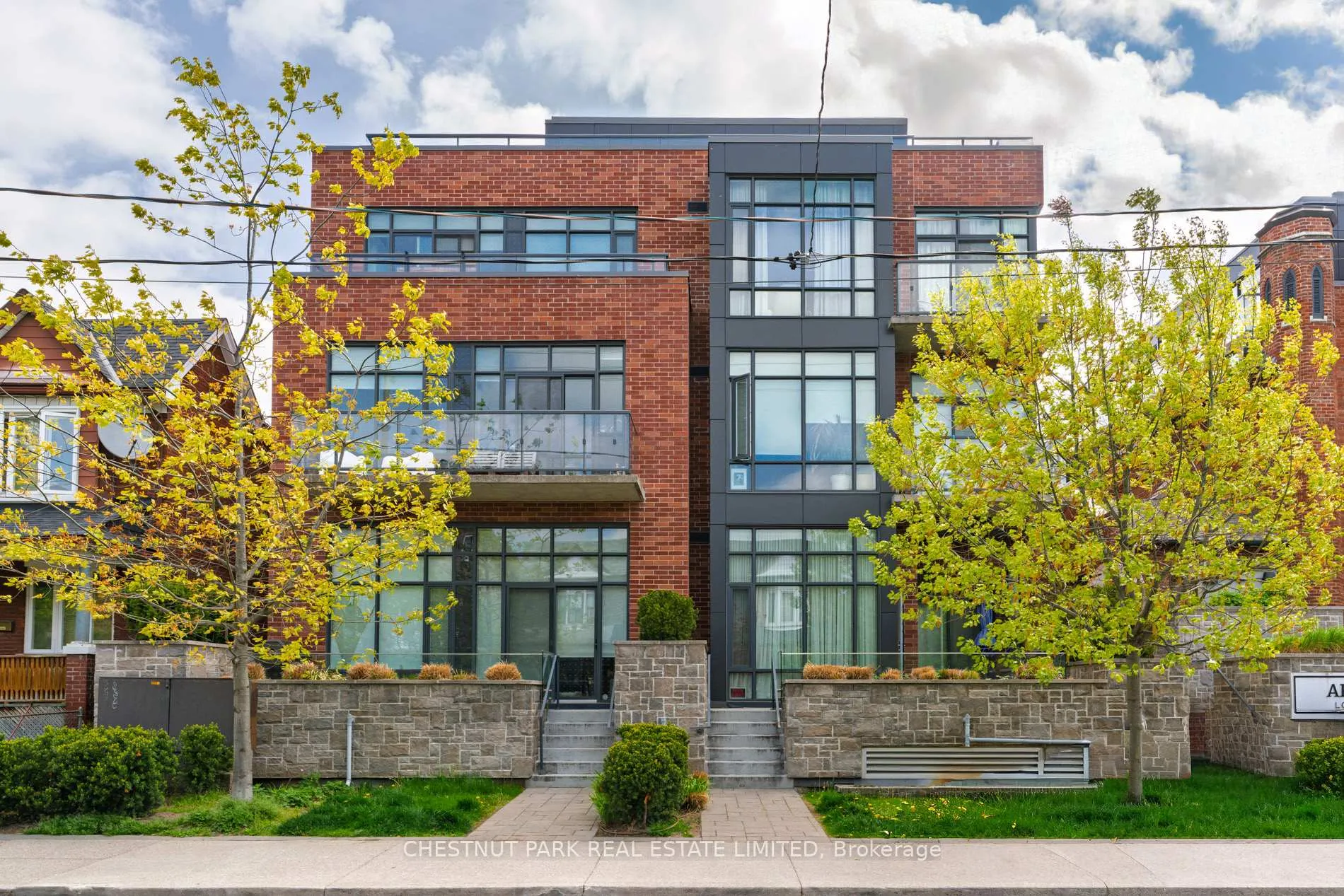 Photo 1 of Unit PH401, 245 Perth Avenue, Toronto, Dovercourt-Wallace Emerson-Junction — HOMEH