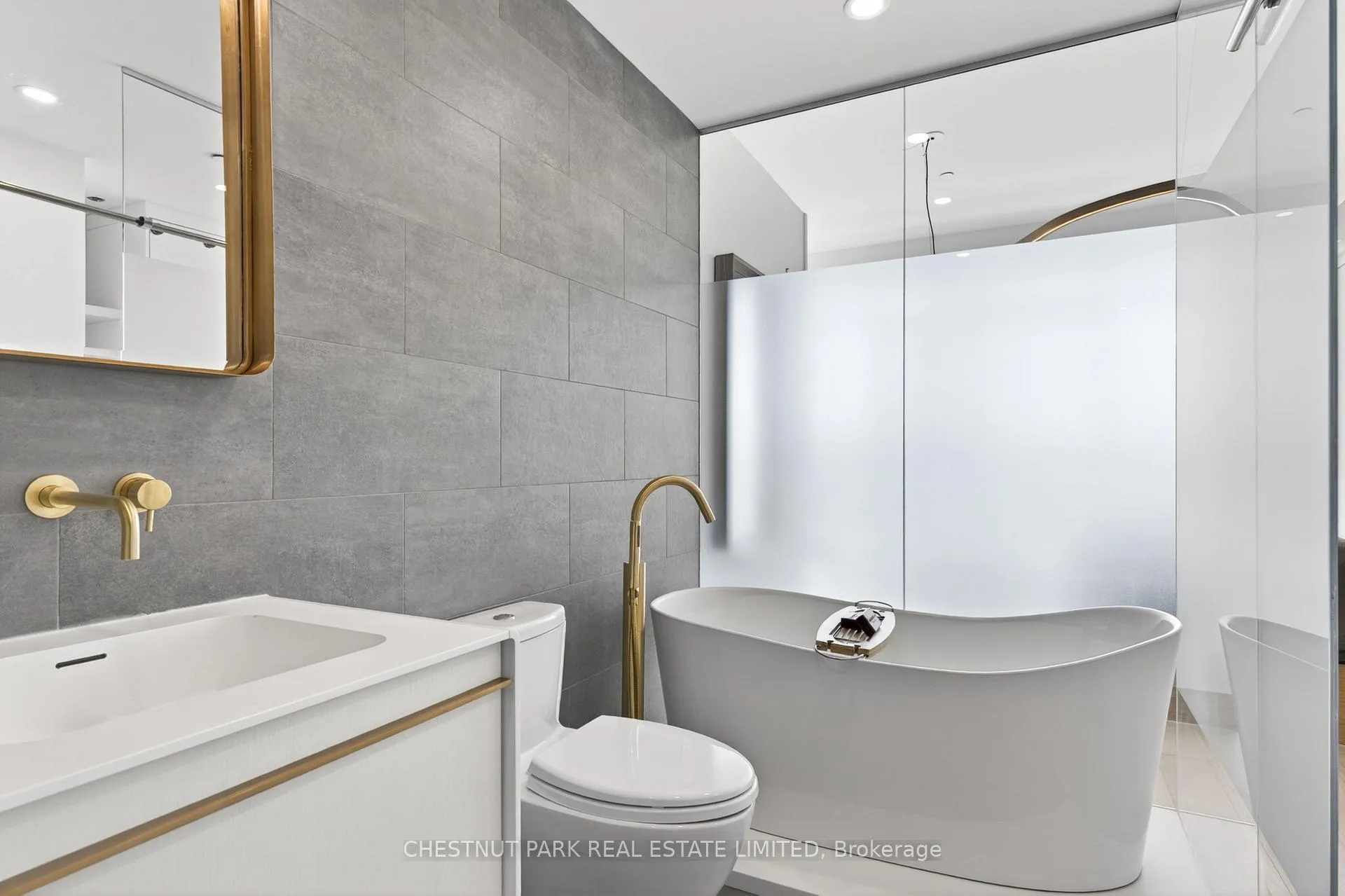 Photo 27 of Unit PH401, 245 Perth Avenue, Toronto, Dovercourt-Wallace Emerson-Junction — HOMEH