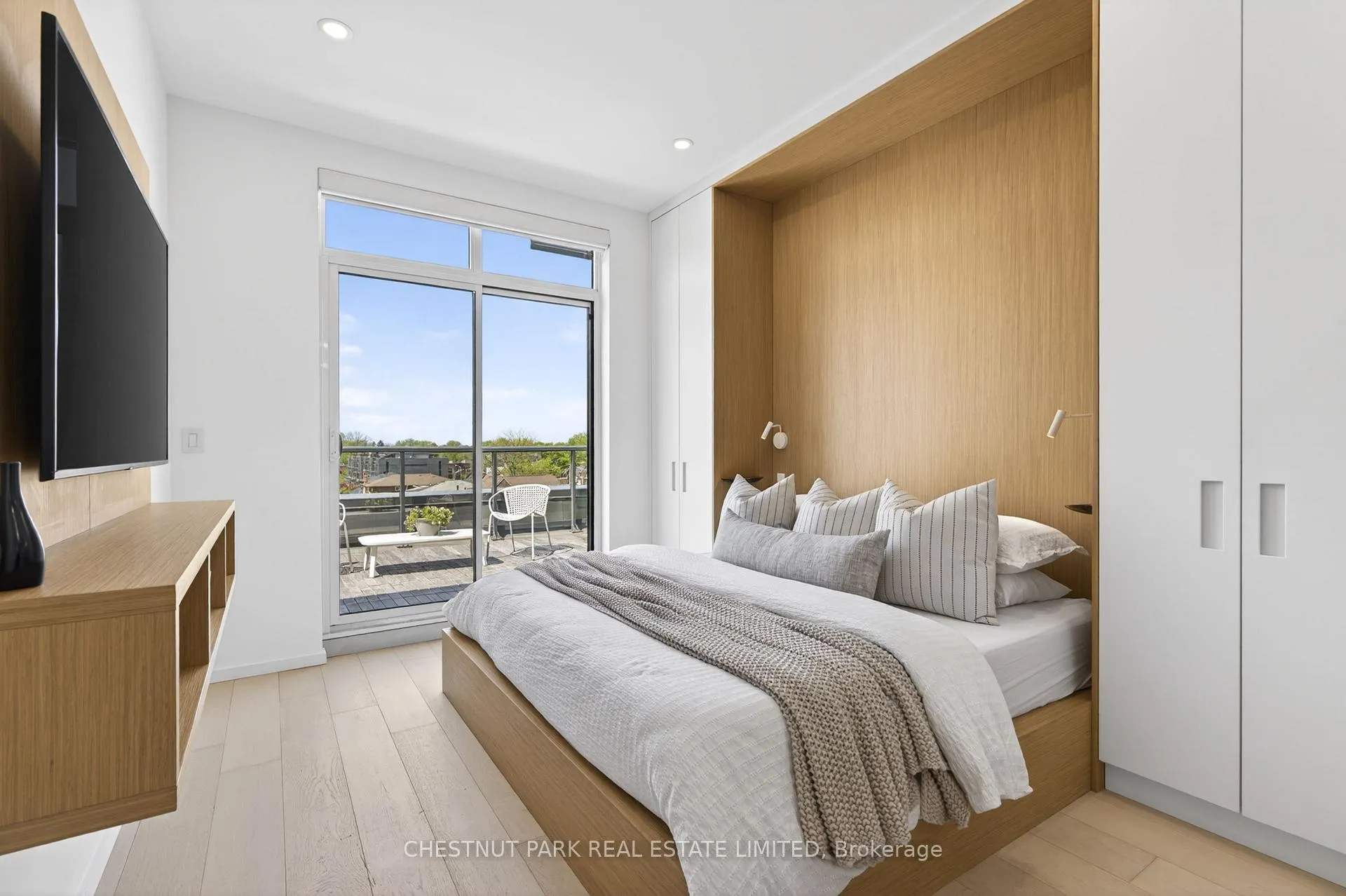 Photo 29 of Unit PH401, 245 Perth Avenue, Toronto, Dovercourt-Wallace Emerson-Junction — HOMEH