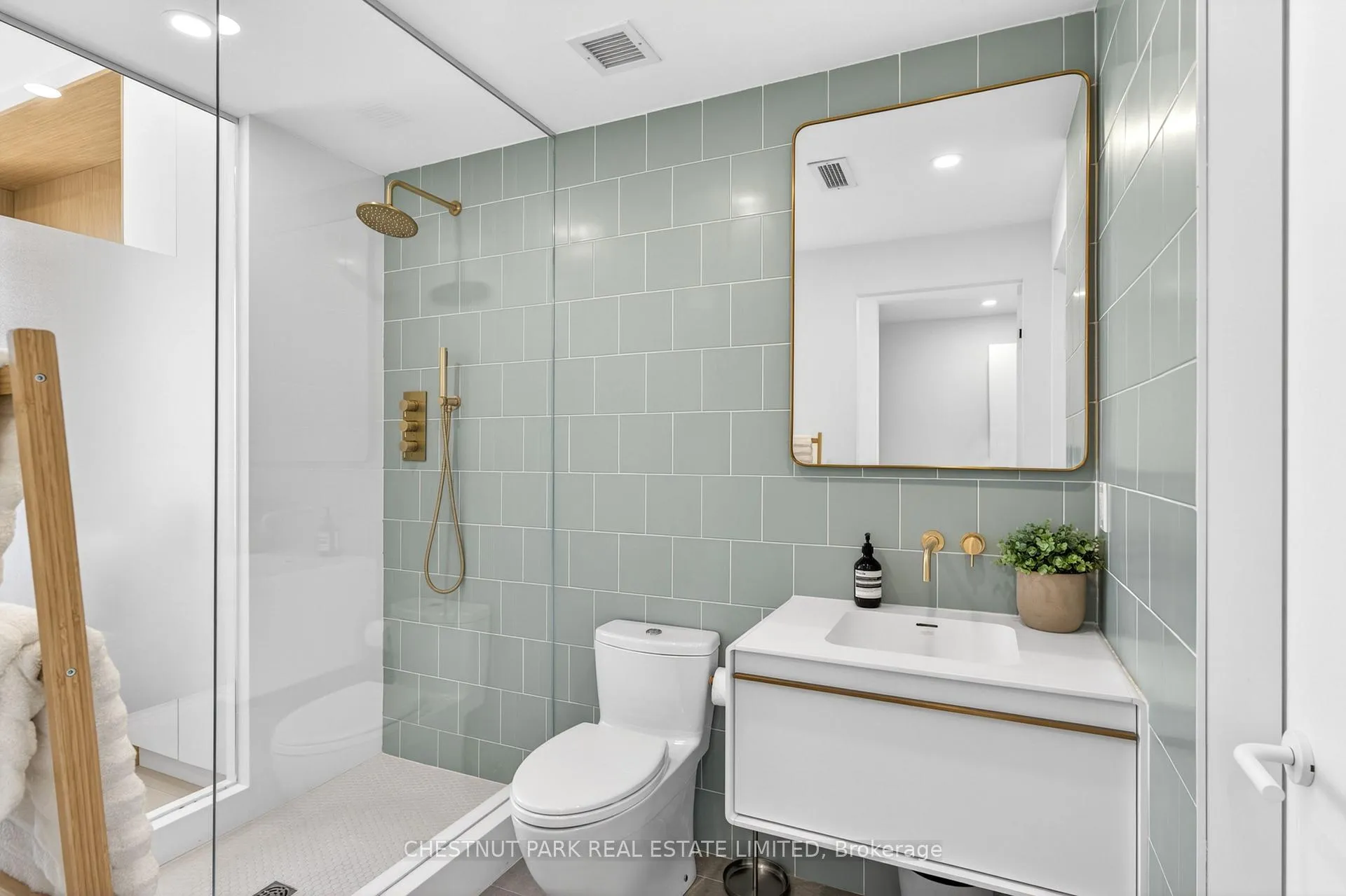 Photo 31 of Unit PH401, 245 Perth Avenue, Toronto, Dovercourt-Wallace Emerson-Junction — HOMEH