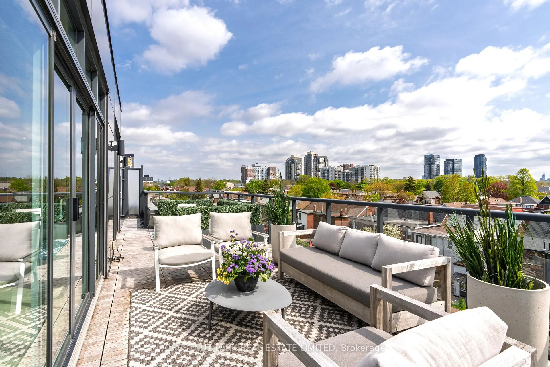 Photo 37 of Unit PH401, 245 Perth Avenue, Toronto, Dovercourt-Wallace Emerson-Junction — HOMEH