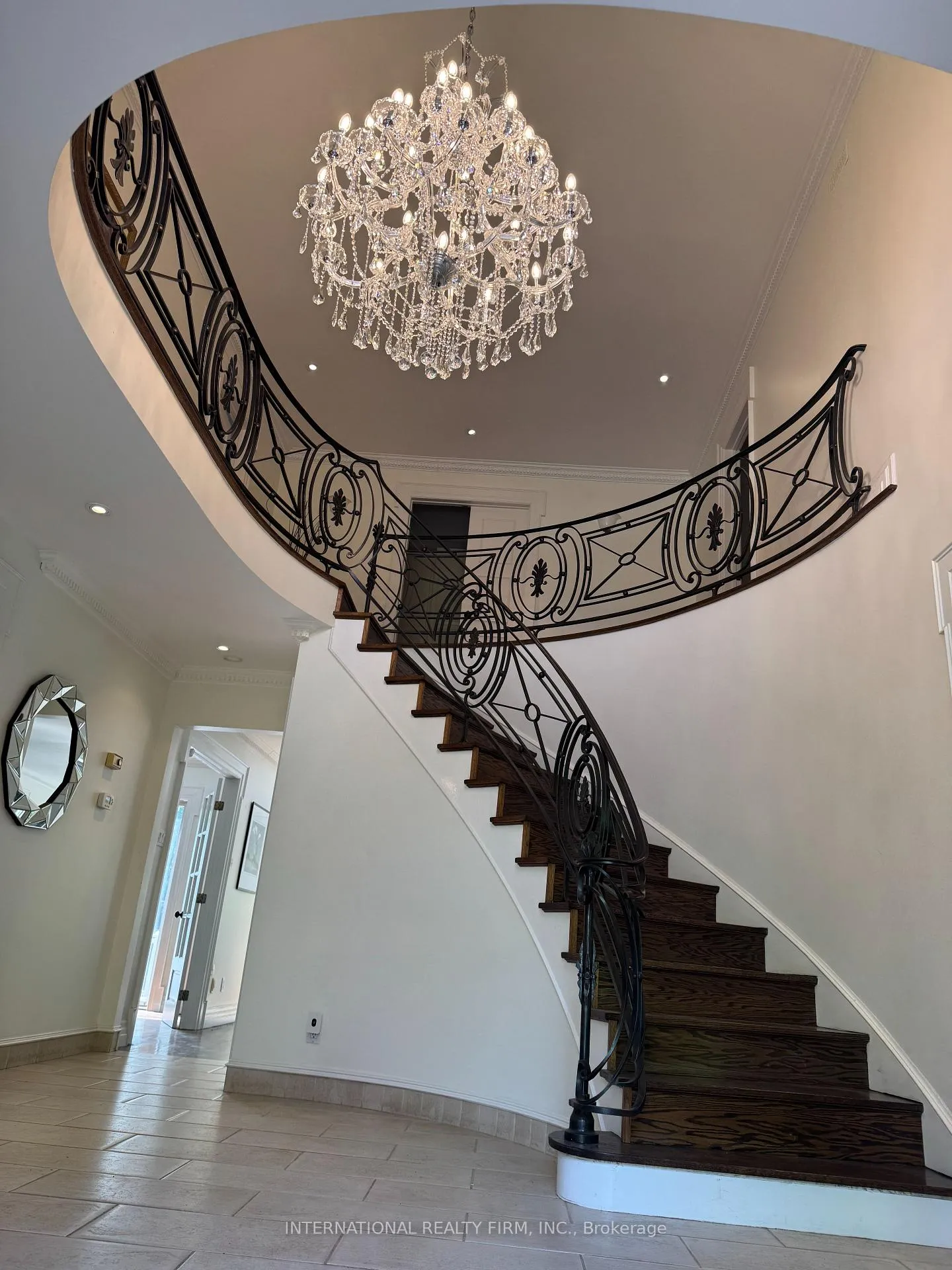 Photo 4 of 122 Willingdon Road, Ottawa, Rockcliffe — HOMEH