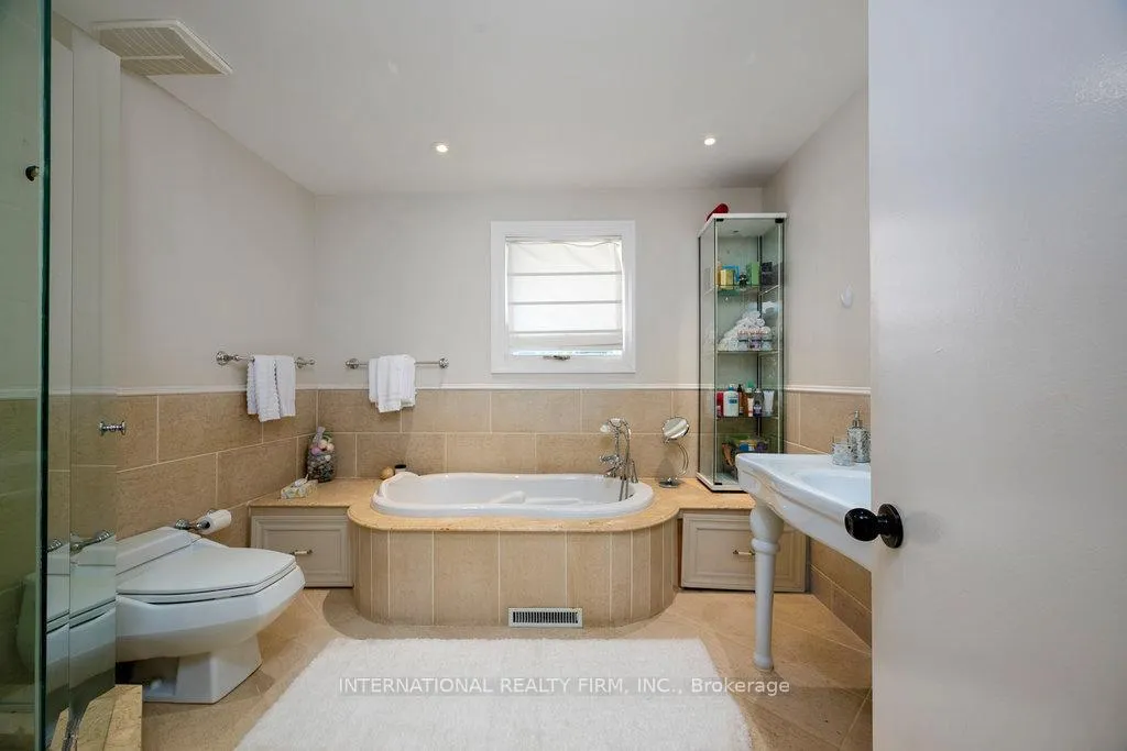Photo 22 of 122 Willingdon Road, Ottawa, Rockcliffe — HOMEH