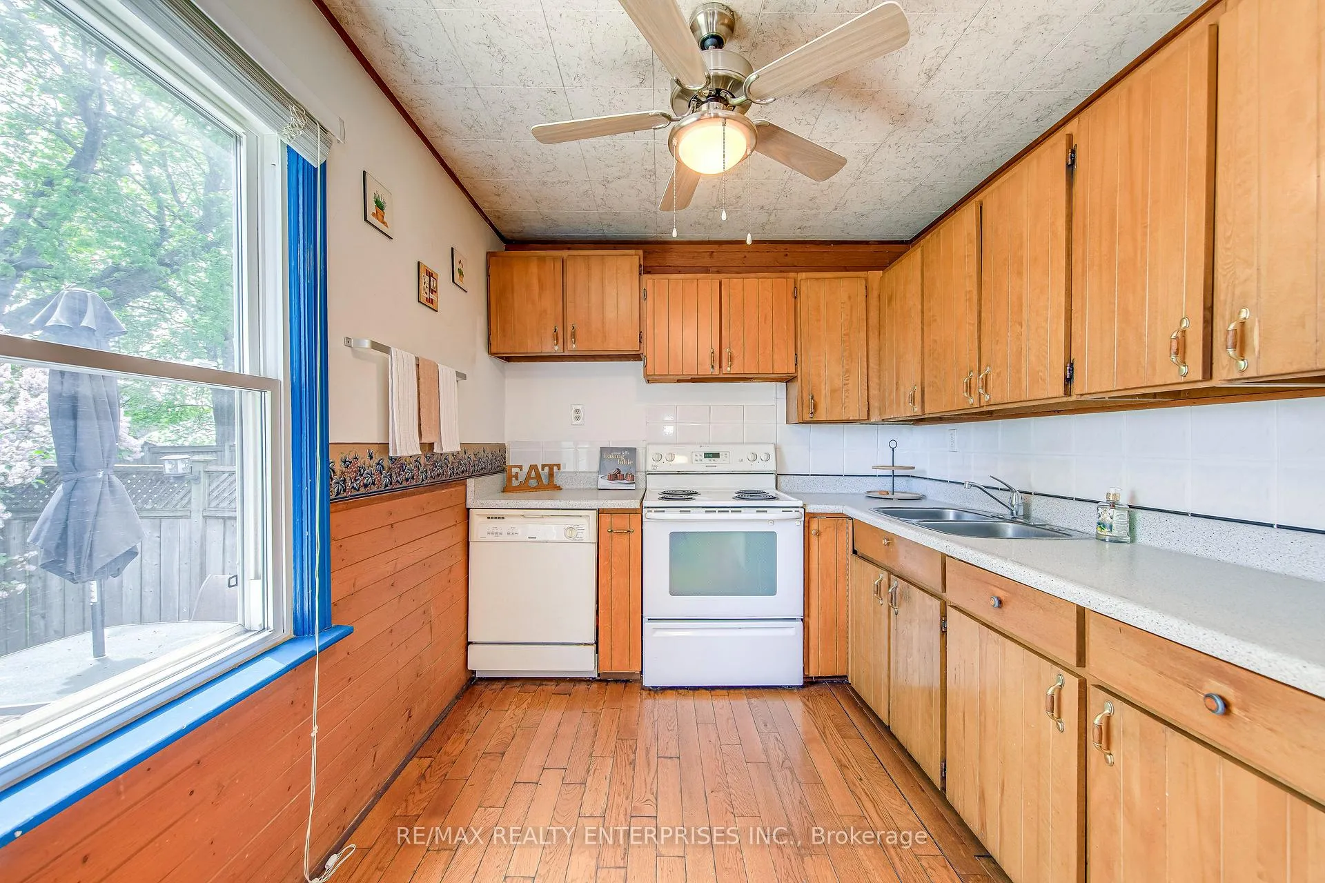 Photo 14 of 269 East 26th Street, Hamilton, Eastmount — HOMEH