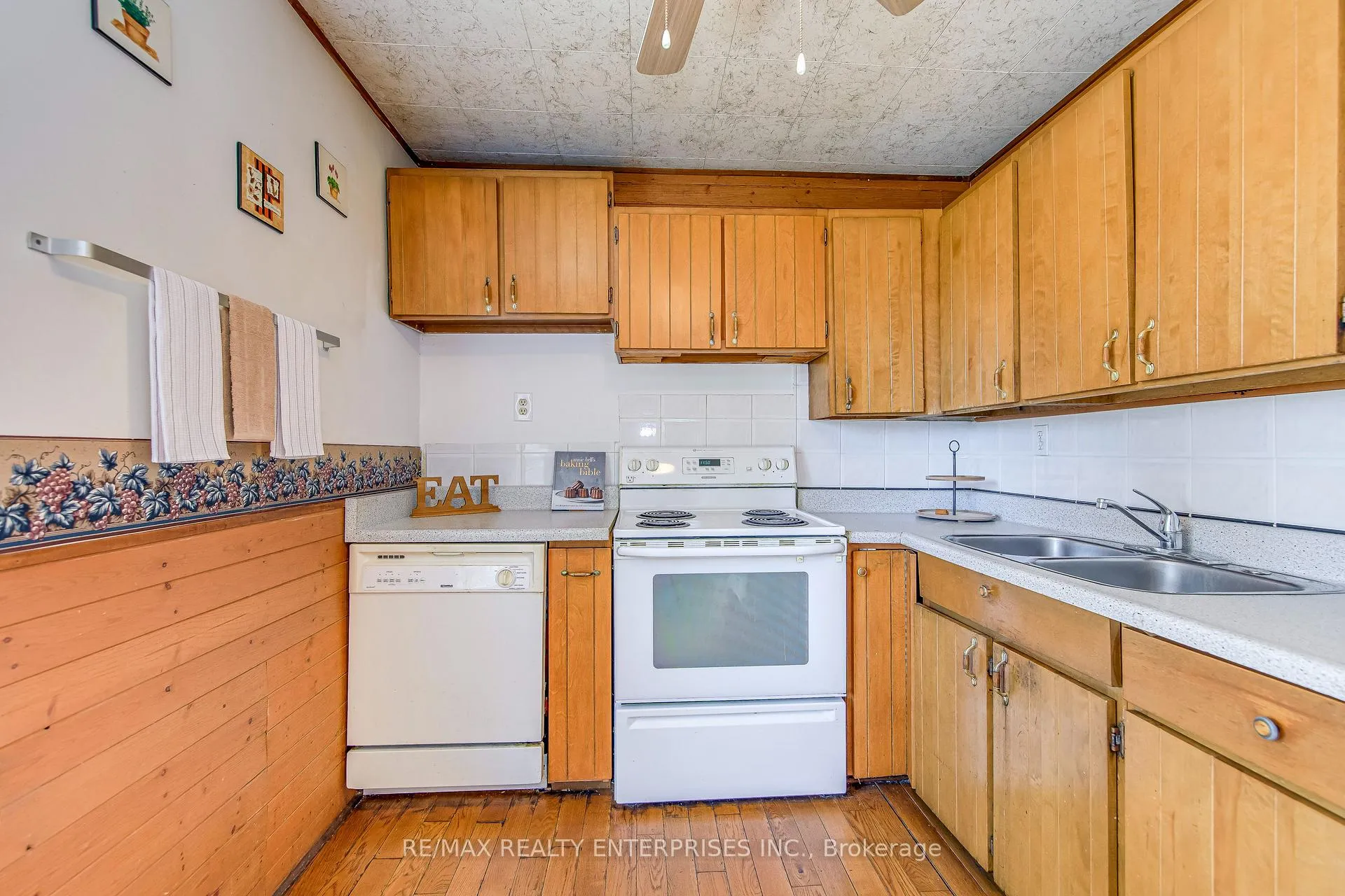 Photo 15 of 269 East 26th Street, Hamilton, Eastmount — HOMEH