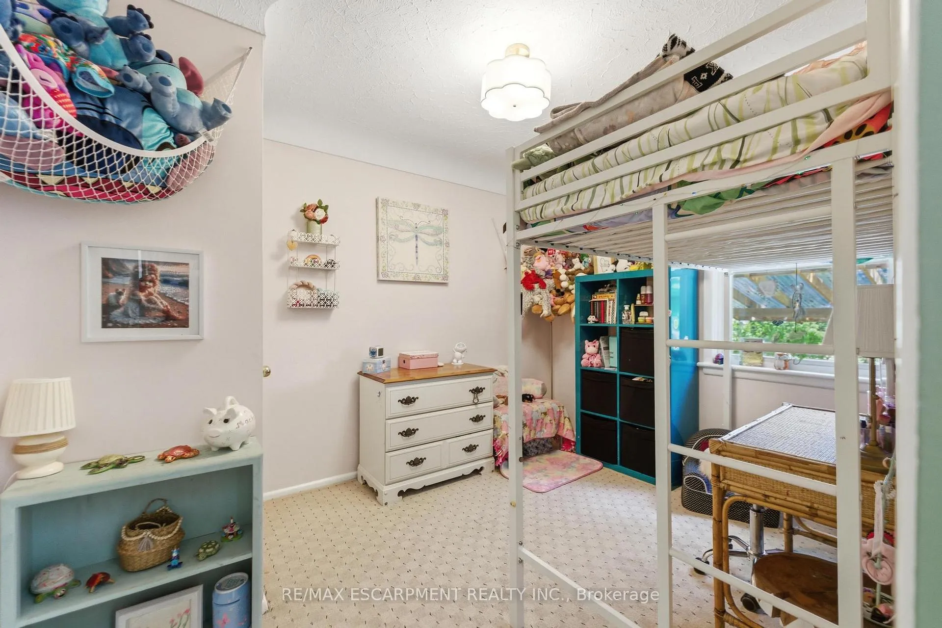 Photo 15 of 23 Marion Crescent, Hamilton, Dundas — HOMEH