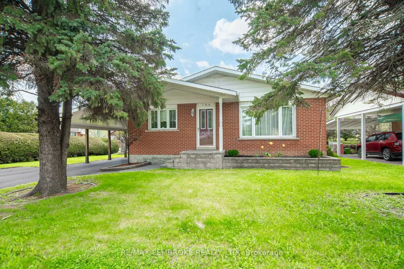 Photo 1 of 784 Mackay Street, Pembroke — HOMEH