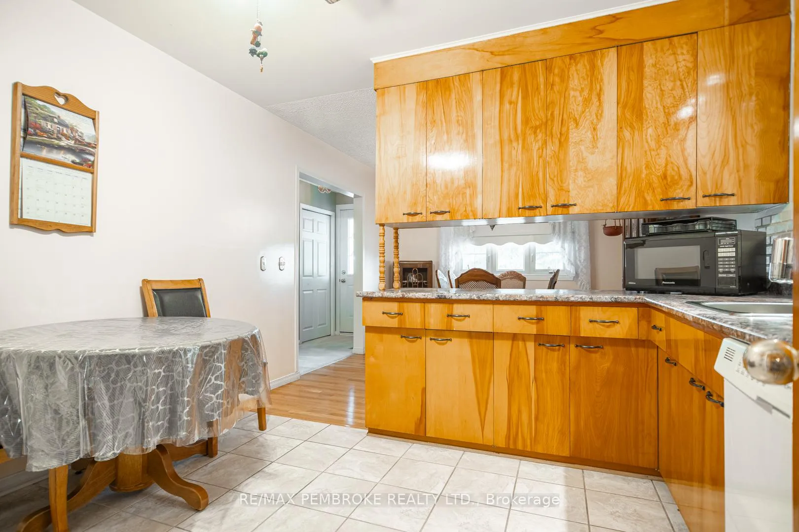Photo 3 of 784 Mackay Street, Pembroke — HOMEH