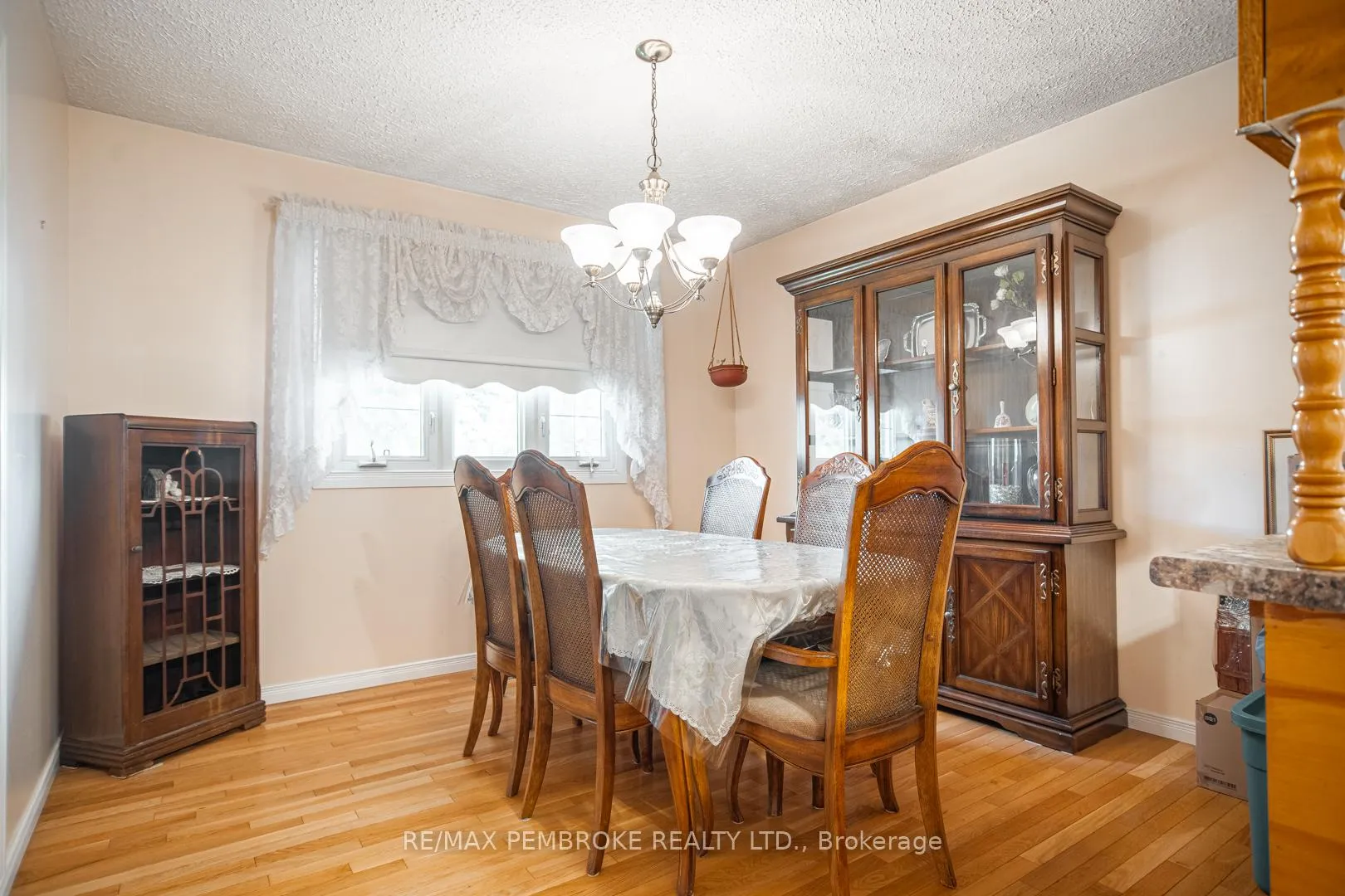 Photo 5 of 784 Mackay Street, Pembroke — HOMEH