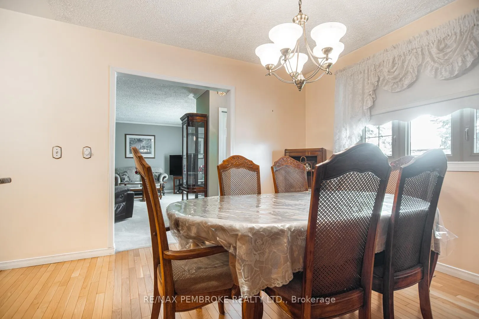 Photo 6 of 784 Mackay Street, Pembroke — HOMEH